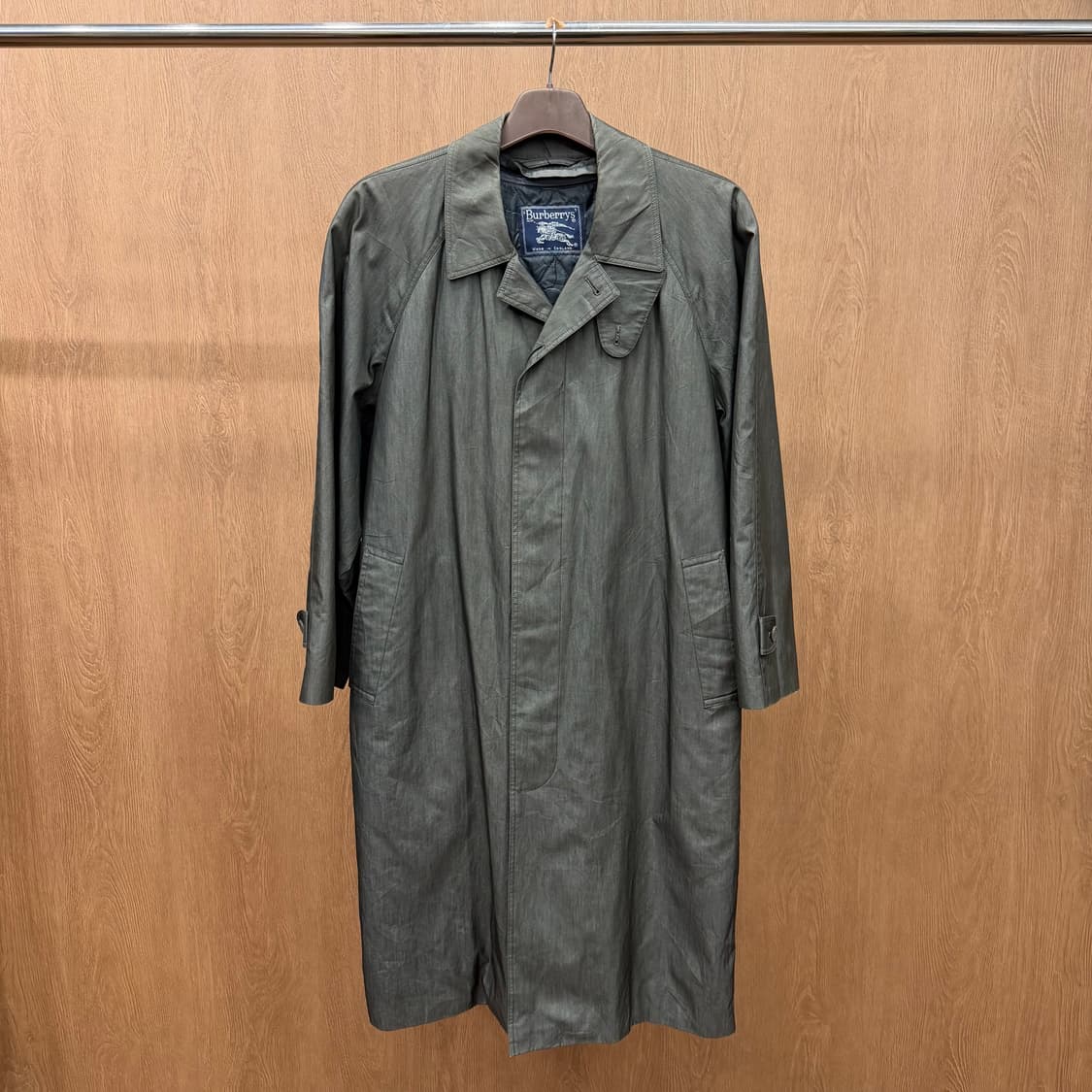 버버리 싱글 맥코트 레글런 슬리브 스톰 디테일 올리브 카키 상품이미지2