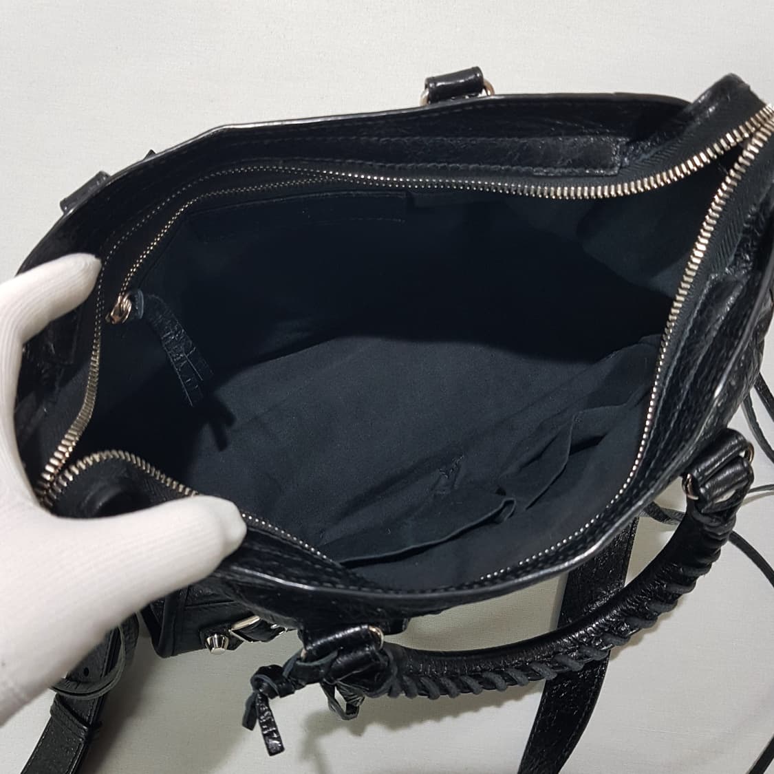 발렌시아가 클래식 모터백 스몰 상품이미지9