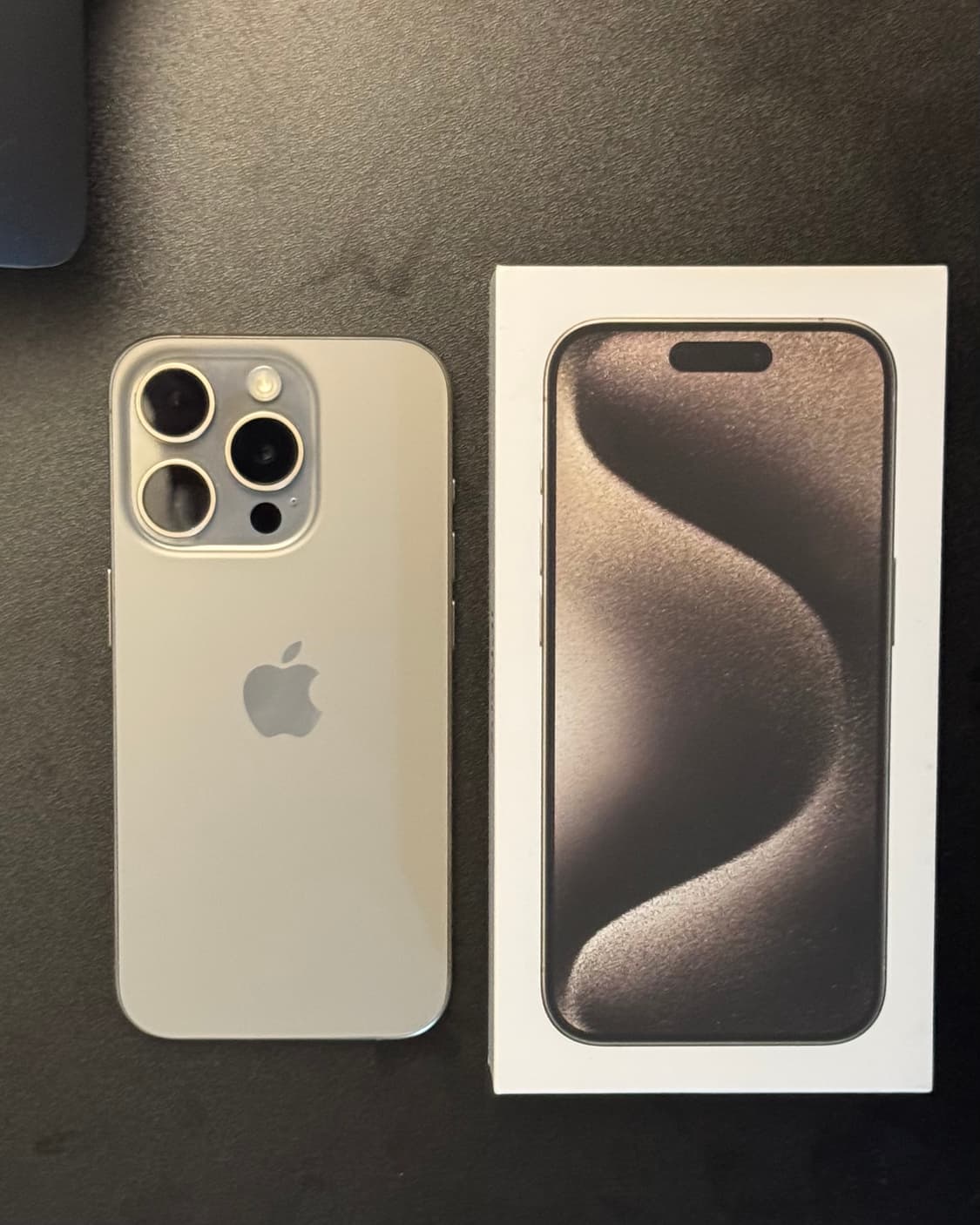 아이폰15프로 내추럴티타늄 128 상품이미지1