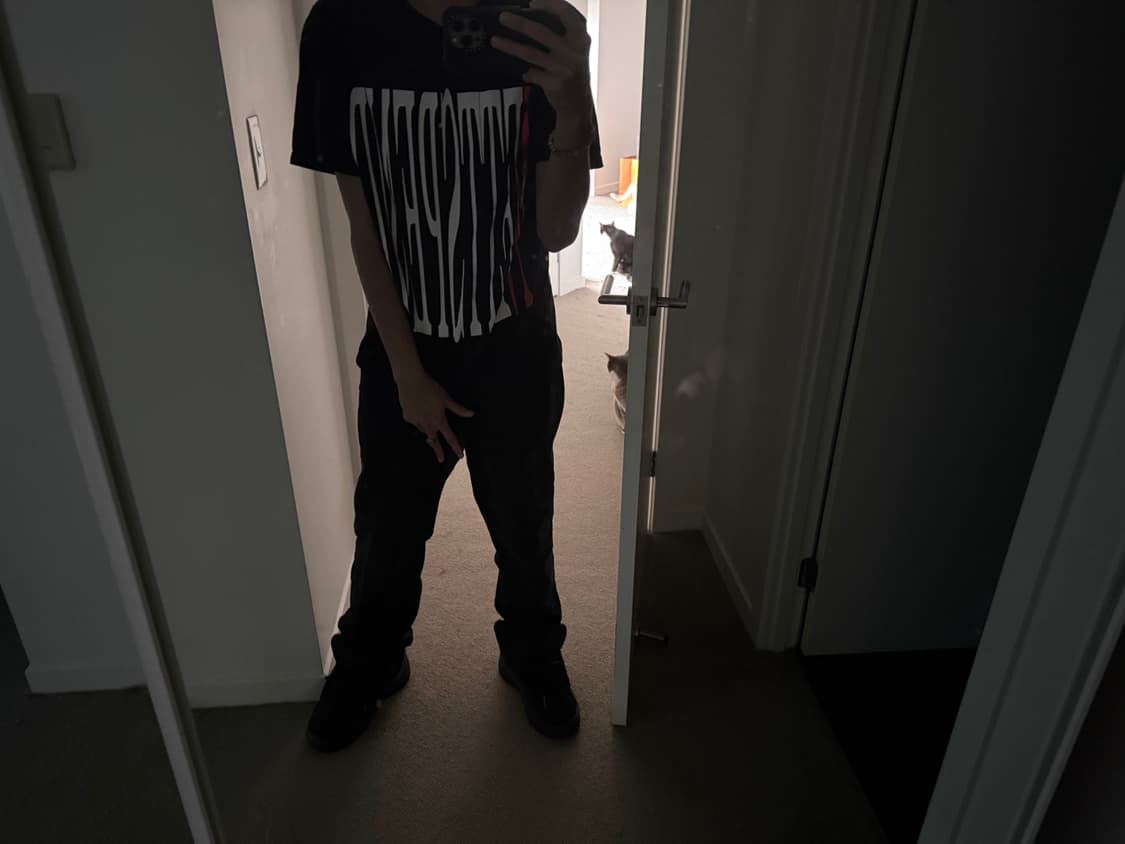 early life crisis 넷스펜드 vlone 한정판 머천 상품이미지1