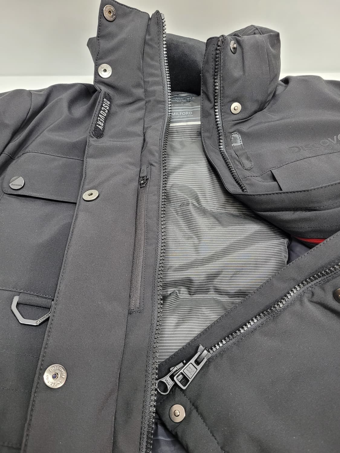 디스커버리 익스페디션 밀포드 프리미엄 구스 다운 패딩 / 여 95 블랙
 상품이미지6