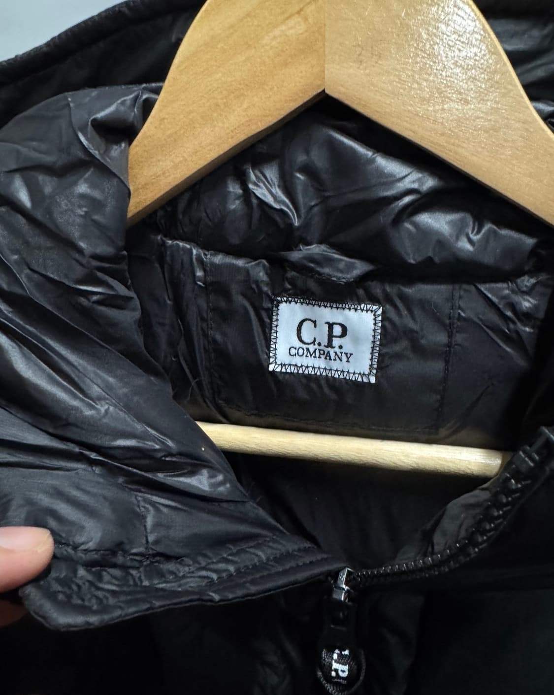 CP컴퍼니 dd쉘 패딩 블랙 상품이미지3