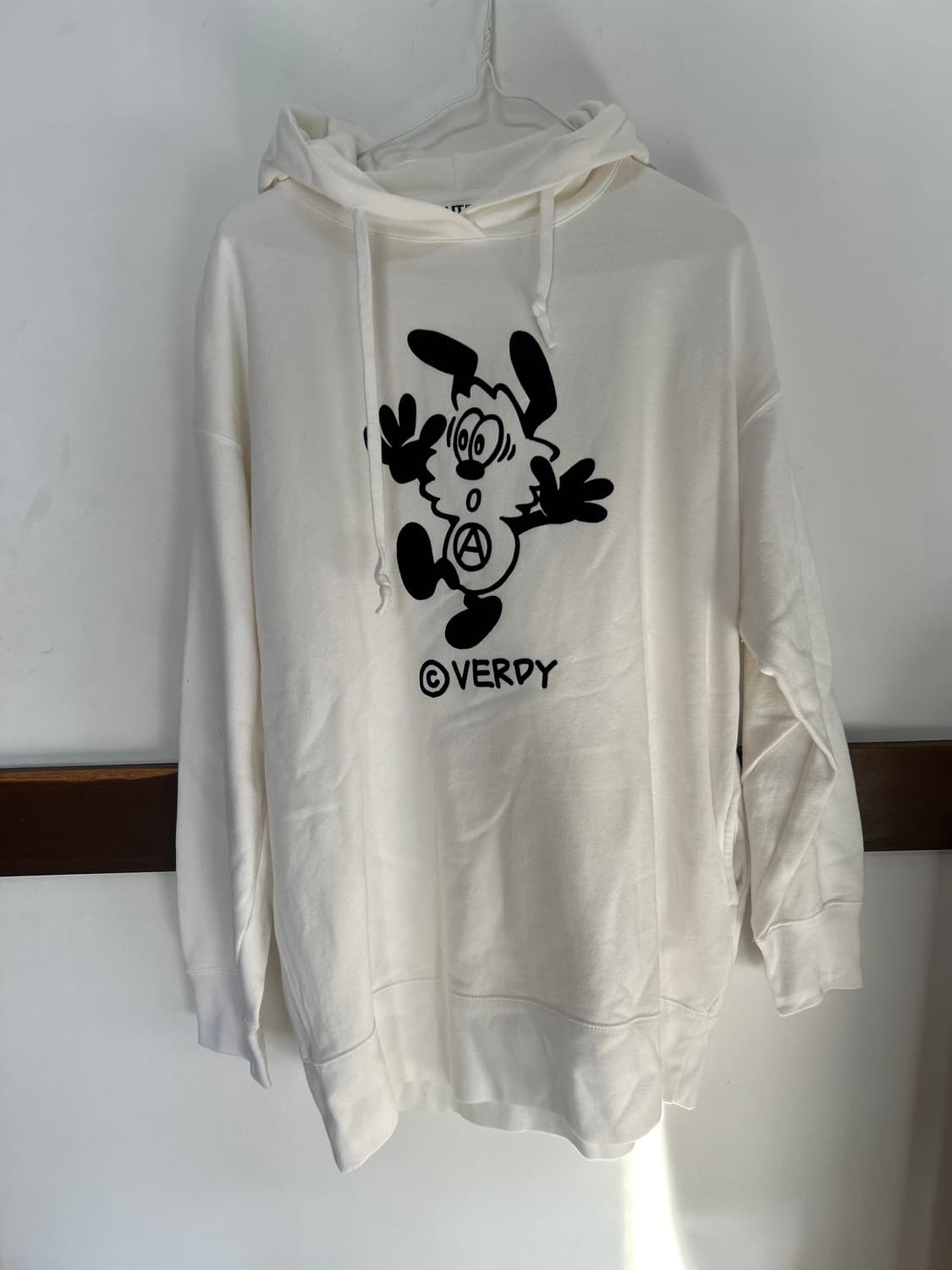 Uniqlo x verdy 상품이미지1