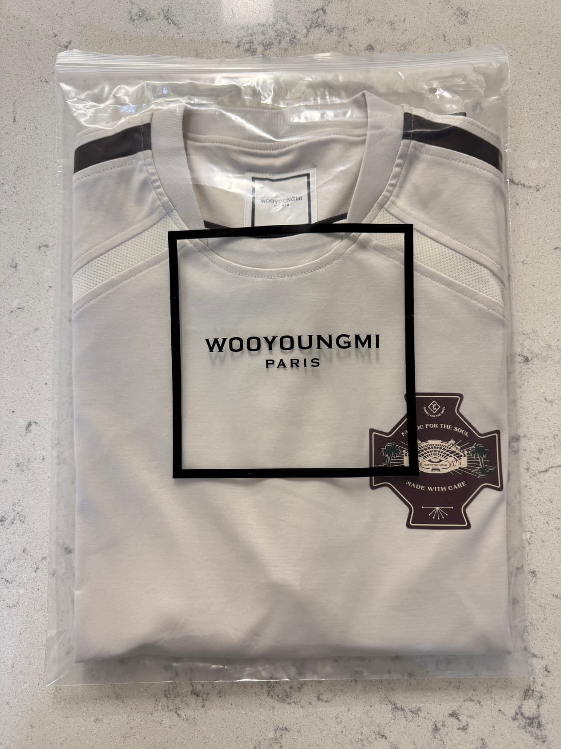 우영미 25ss 베이지 그래픽 티셔츠 48 상품이미지4