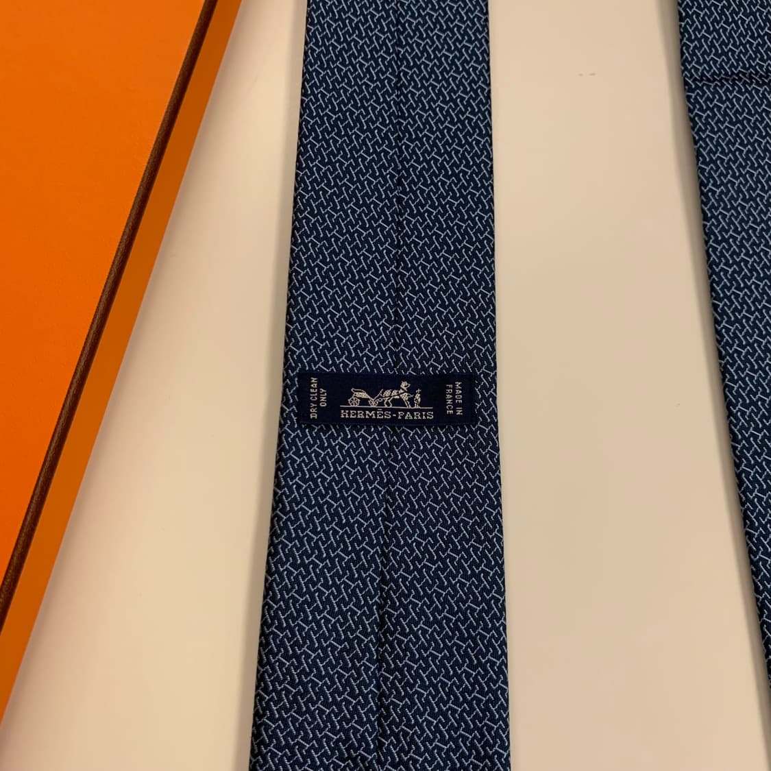 (새상품) 에르메스 명품넥타이 정품 H로고 풀박스 상품이미지5