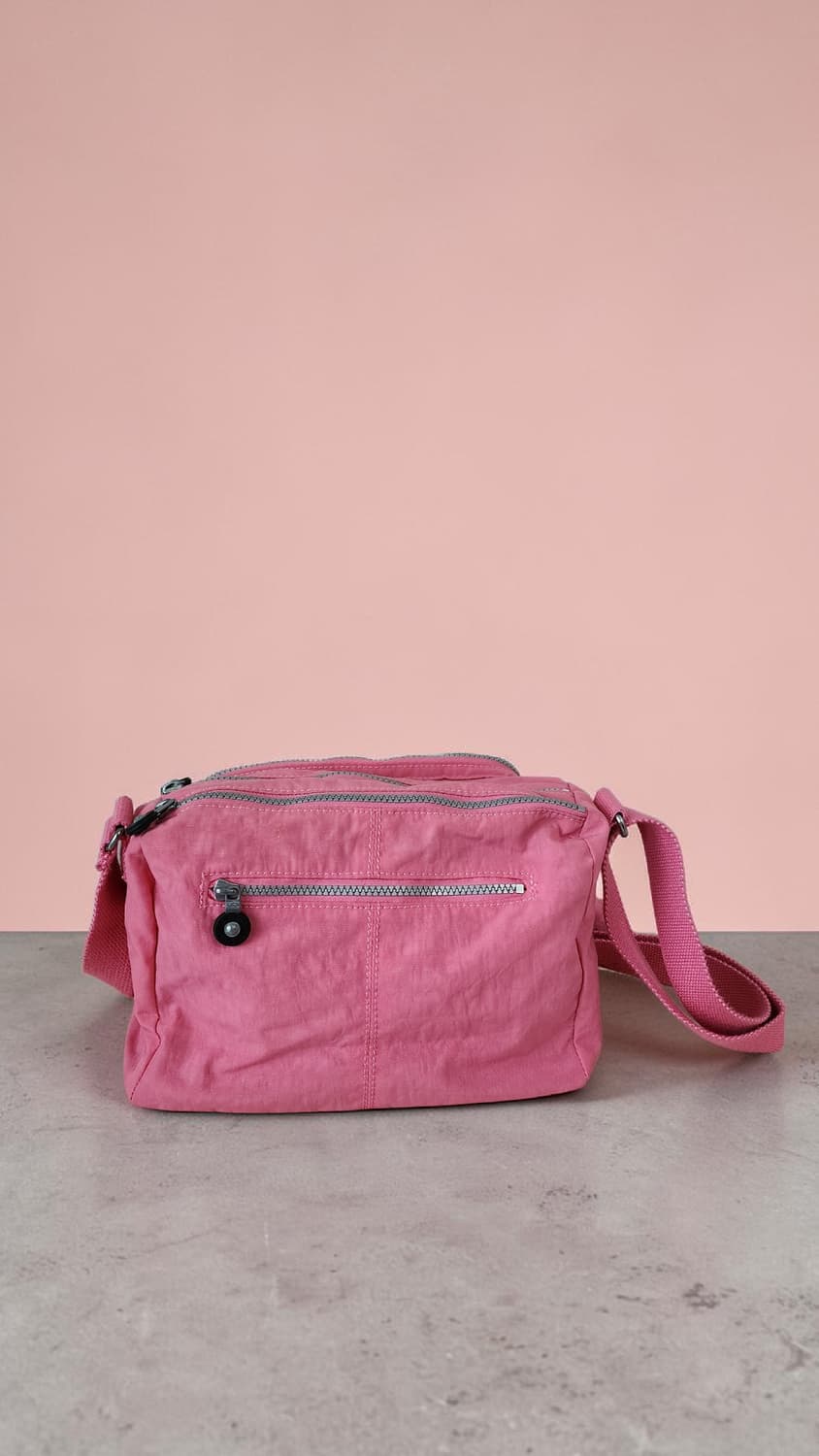 키플링 핑크색 크로스백 + 키링 상품이미지2