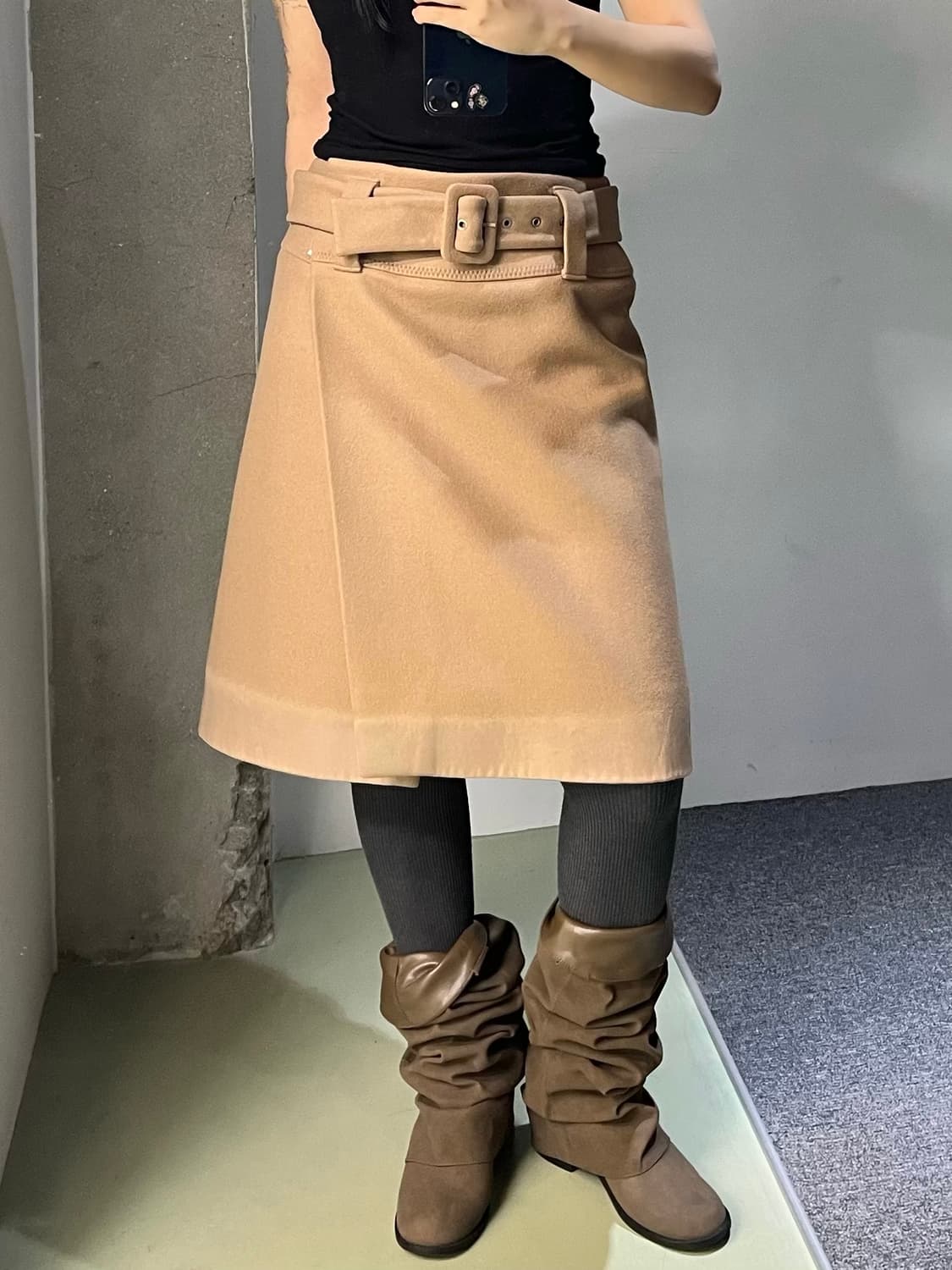 프라다 18f/w 레디 투 웨어 컬렉션 스커트 상품이미지2