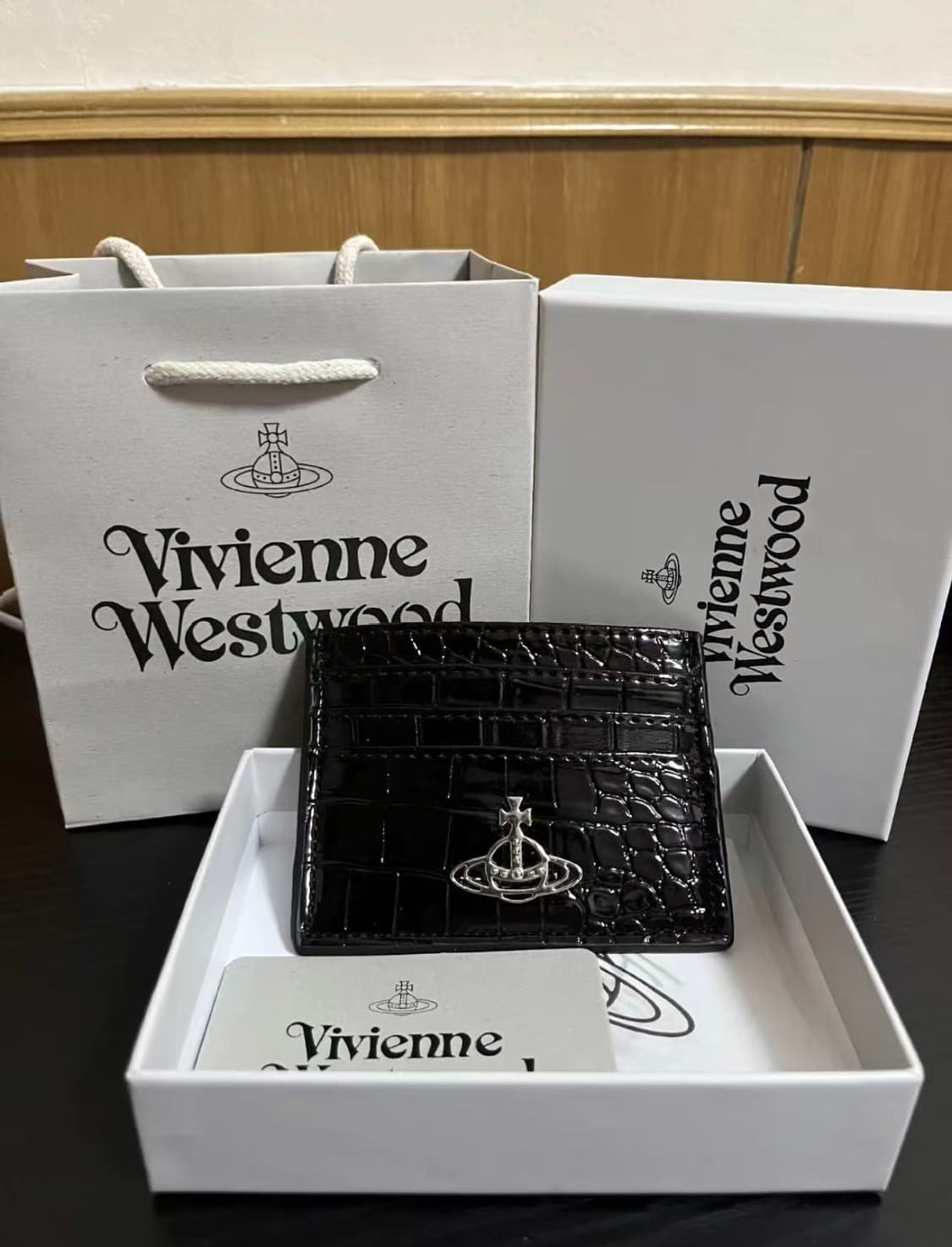 
비비안 웨스트우드 플랫 카드 홀더 블랙 상품이미지1