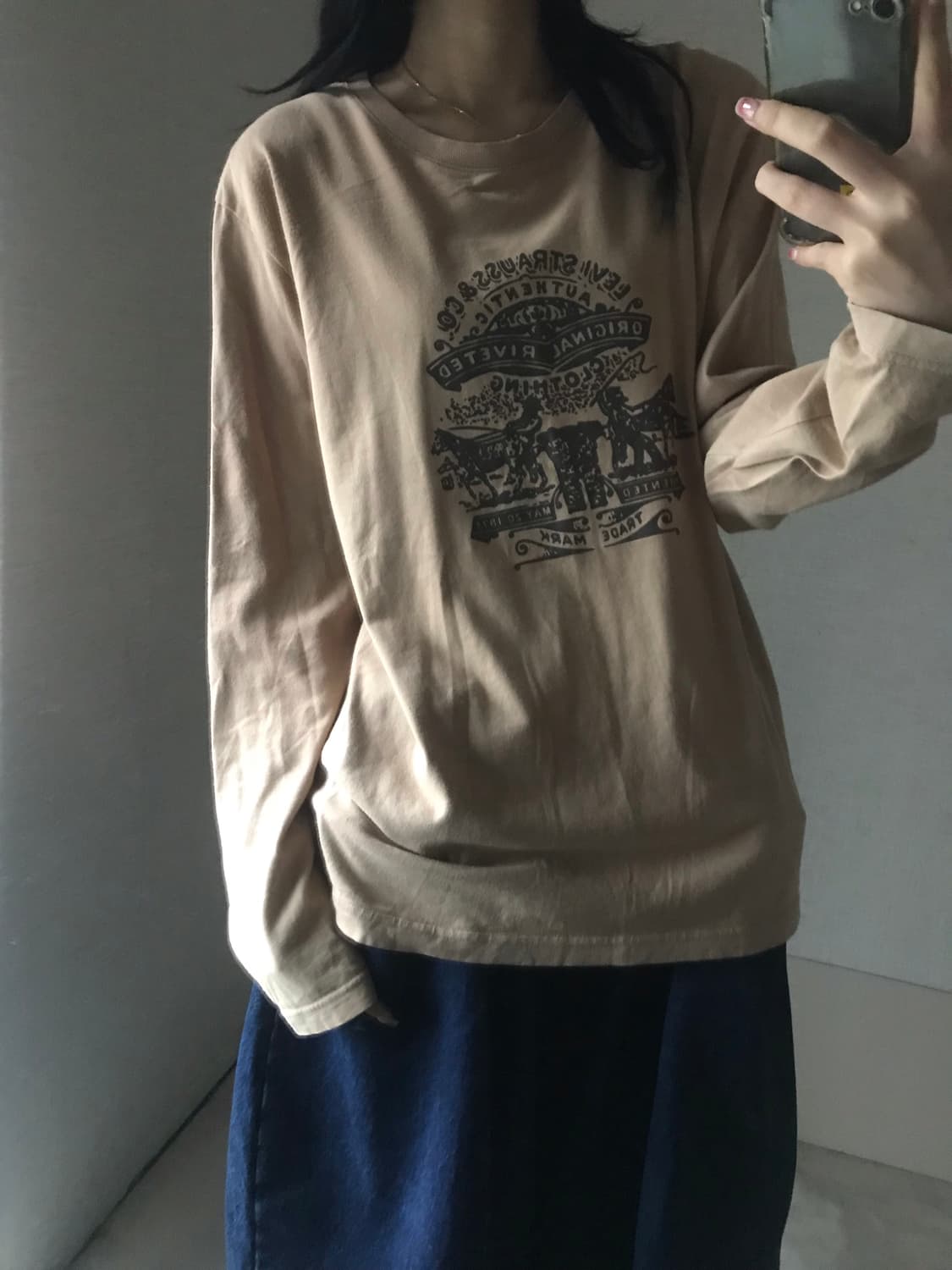 리바이스 베이지 롱슬리브 상품이미지2