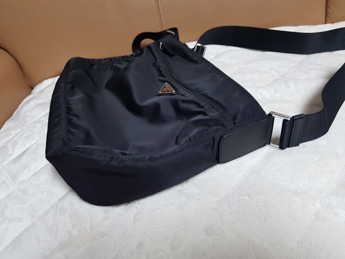 프라다 삼각로고 나일론 숄더백 크로스백 블랙 1bc421 상품이미지5