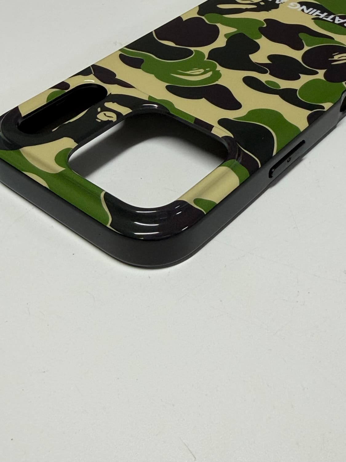 베이프 아이폰17프로 케이스 상품이미지5