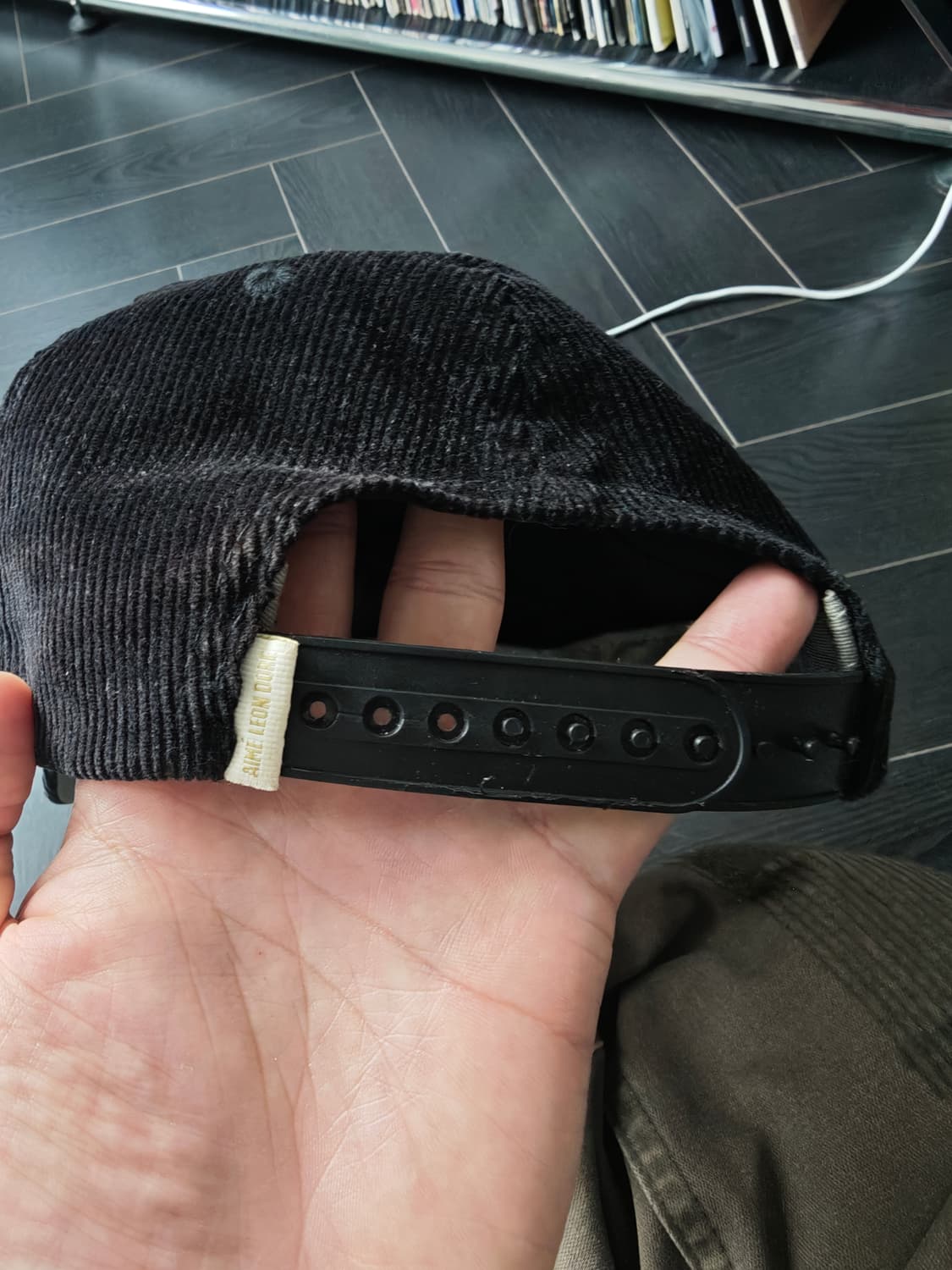 에임레온도르 코듀로이 볼캡 블랙 상품이미지6