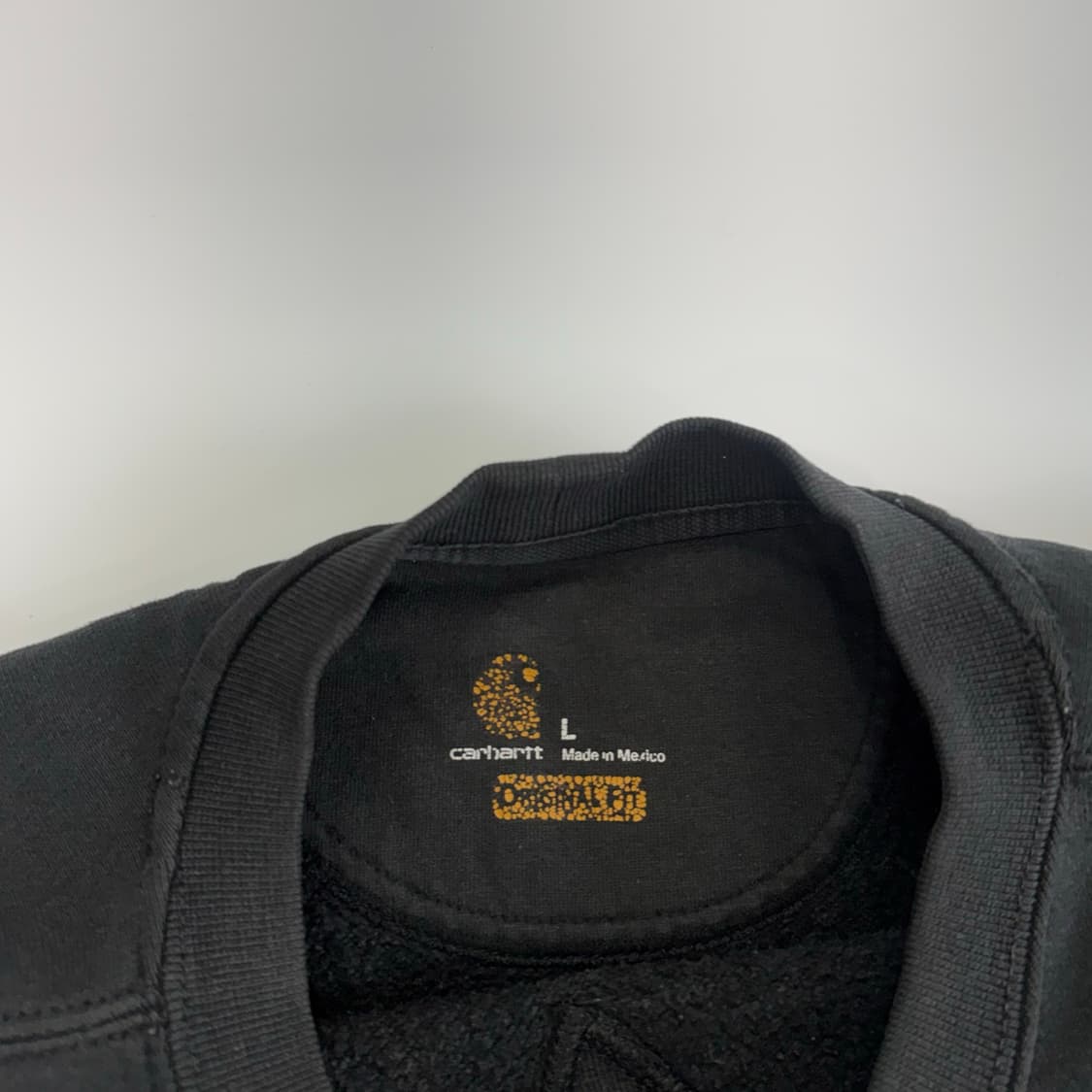 Carhartt 칼하트 블랙 맨투맨  상품이미지5