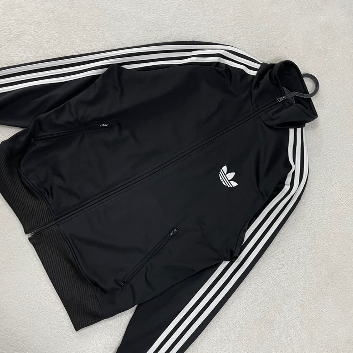 110 아디다스 구파이어버드 블랙 트랙탑 져지 상품이미지3