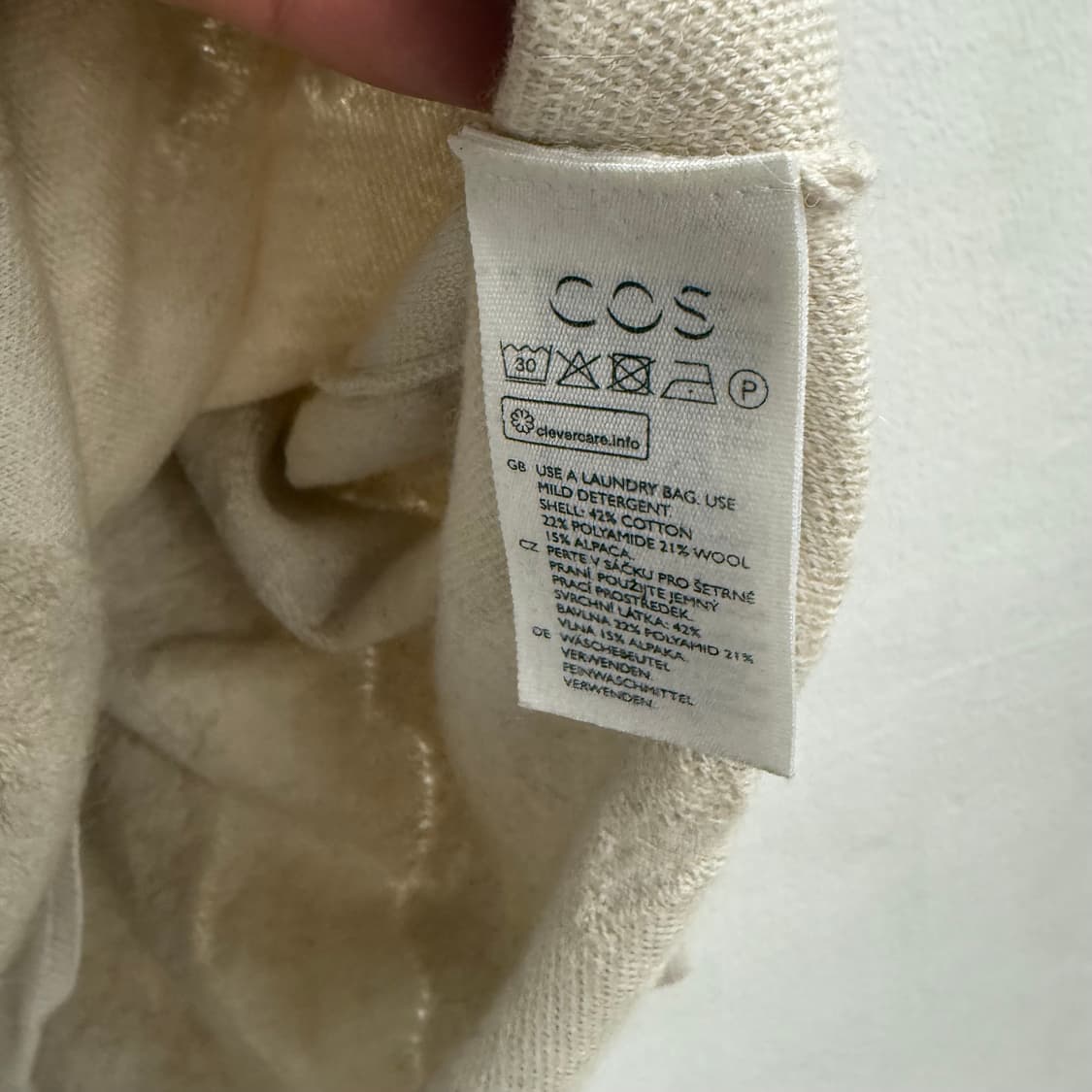 코스(COS) 아이보리 브이넥 엠보싱 니트 스웨터 (L) 상품이미지3