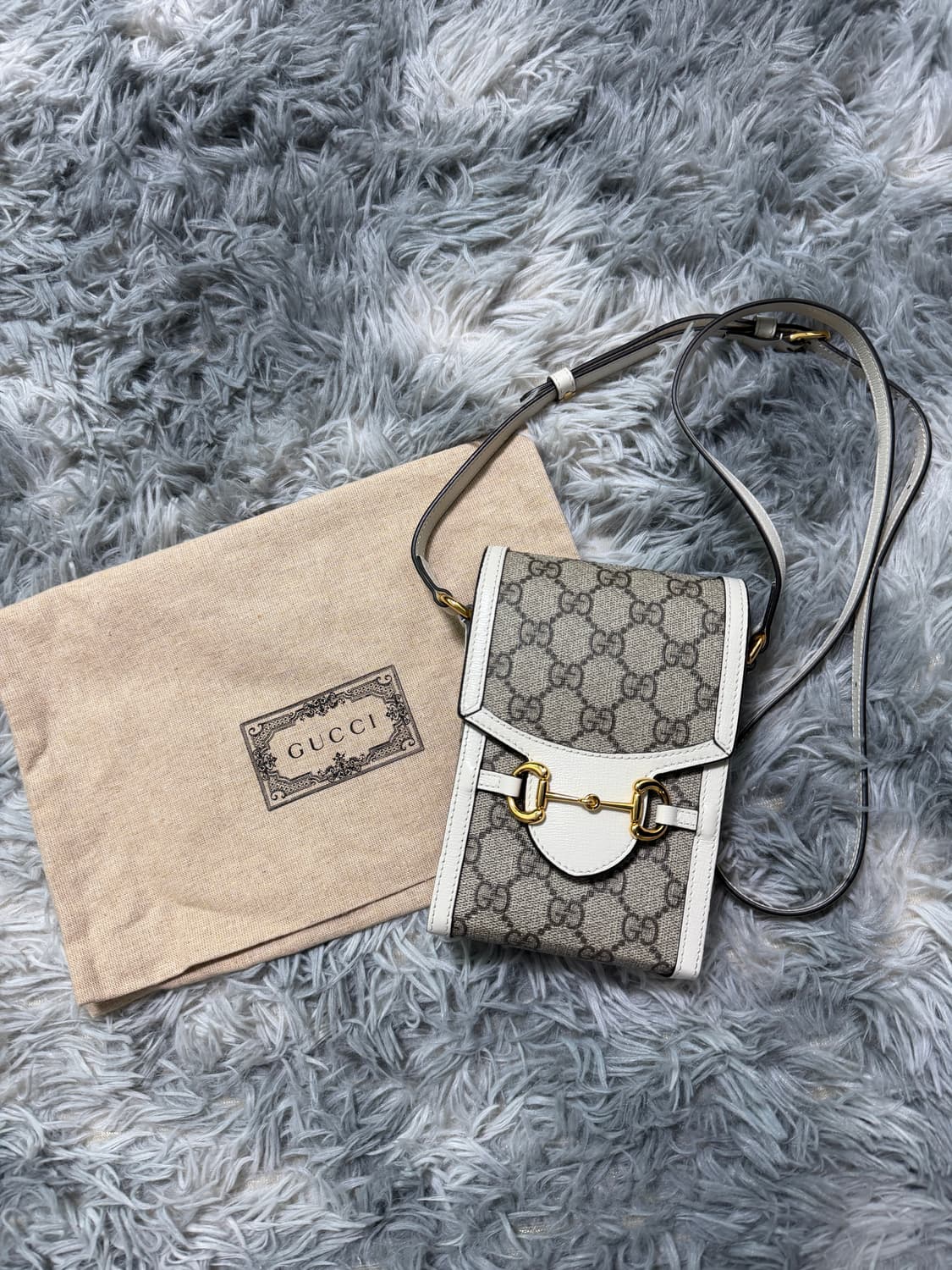 구찌 홀스빗 1955 폰홀더백 상품이미지1