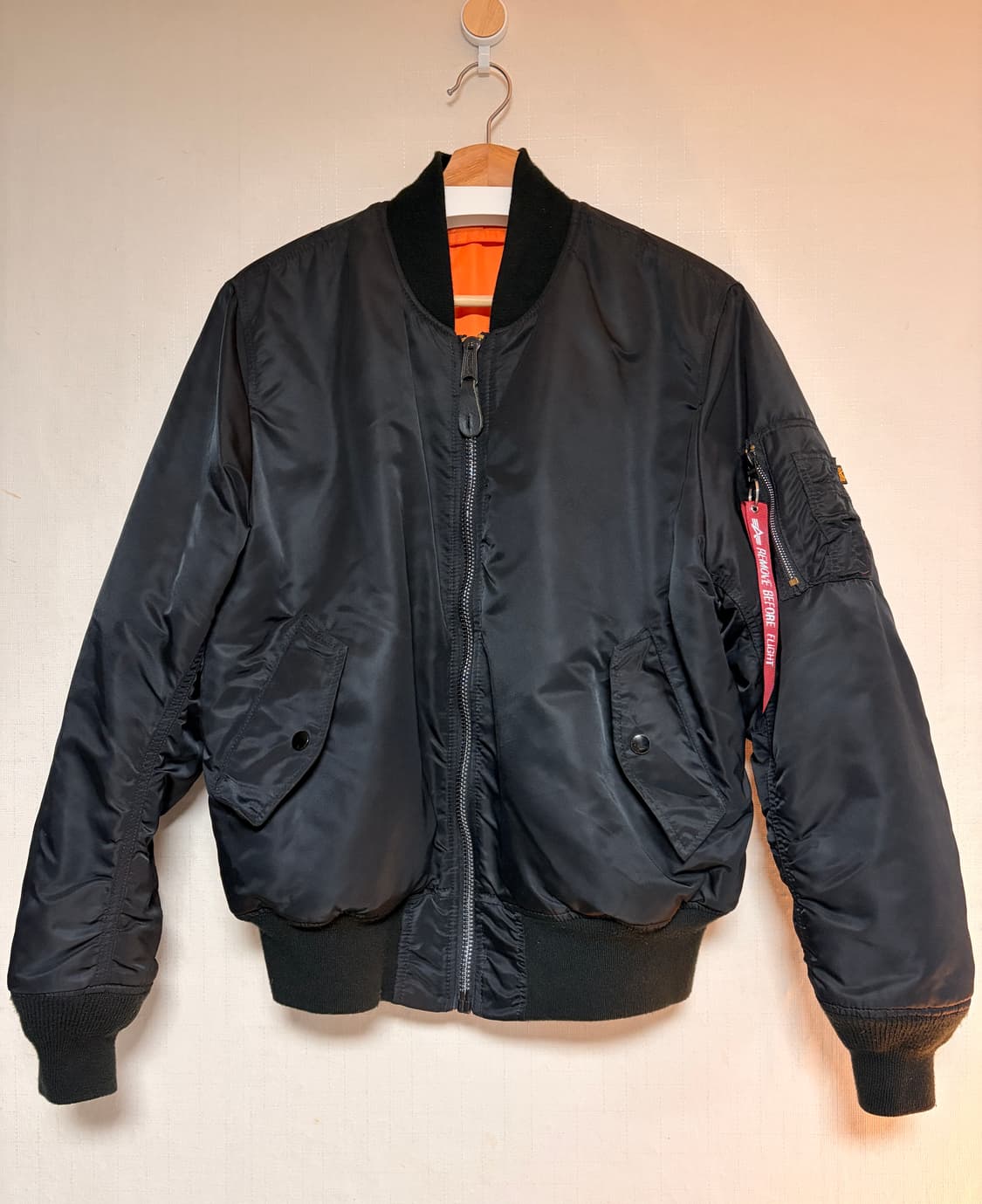 알파인더스트리 플라이트 MA-1 블랙 봄버 자켓 상품이미지1