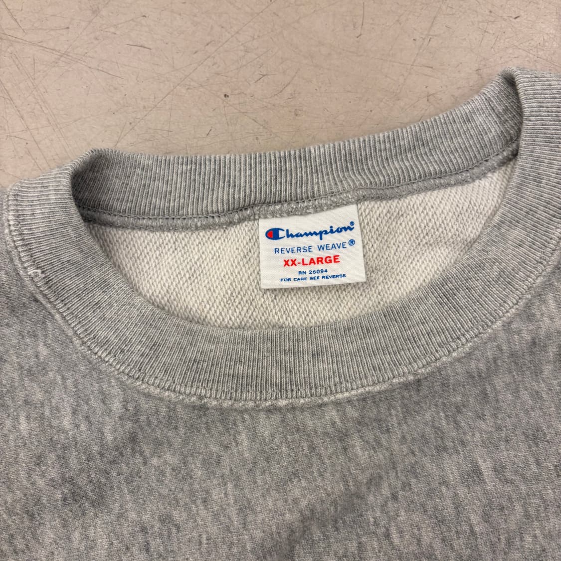 챔피온 리버스위브 그레이 스몰로고 맨투맨 상품이미지3