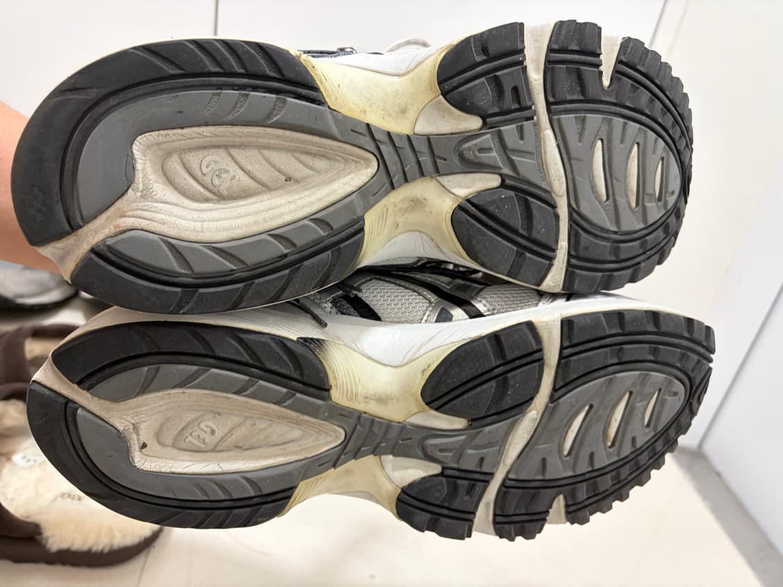 아식스 x 앤더슨벨 젤 1090 글레이셔 그레이 실버 상품이미지7