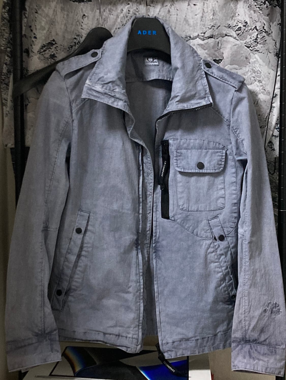 cp컴퍼니 가먼트다잉 자켓 견장 워싱 블루그레이 상품이미지1