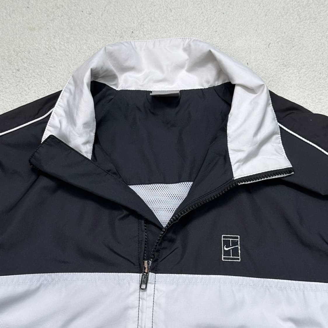 NIKE 올드스쿨 테니스 바람막이 자켓 M 상품이미지3