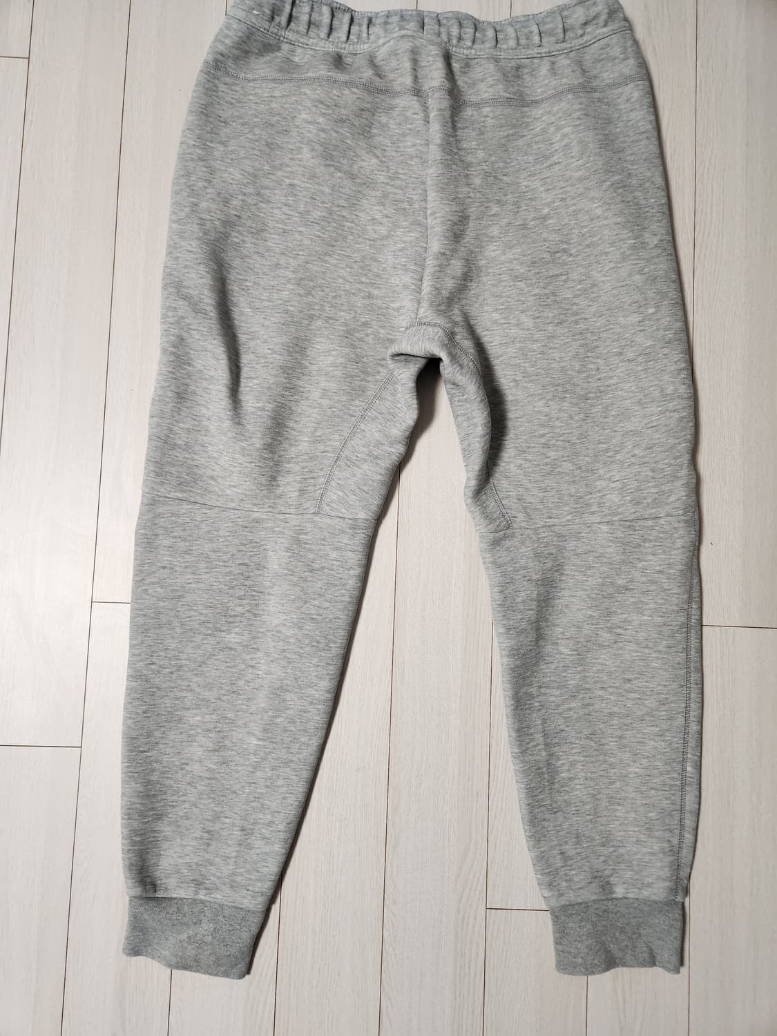 나이키 스포츠웨어 테크 플리스 조거팬츠 사이즈L 

오염 하자없이 깨끗해 상품이미지7