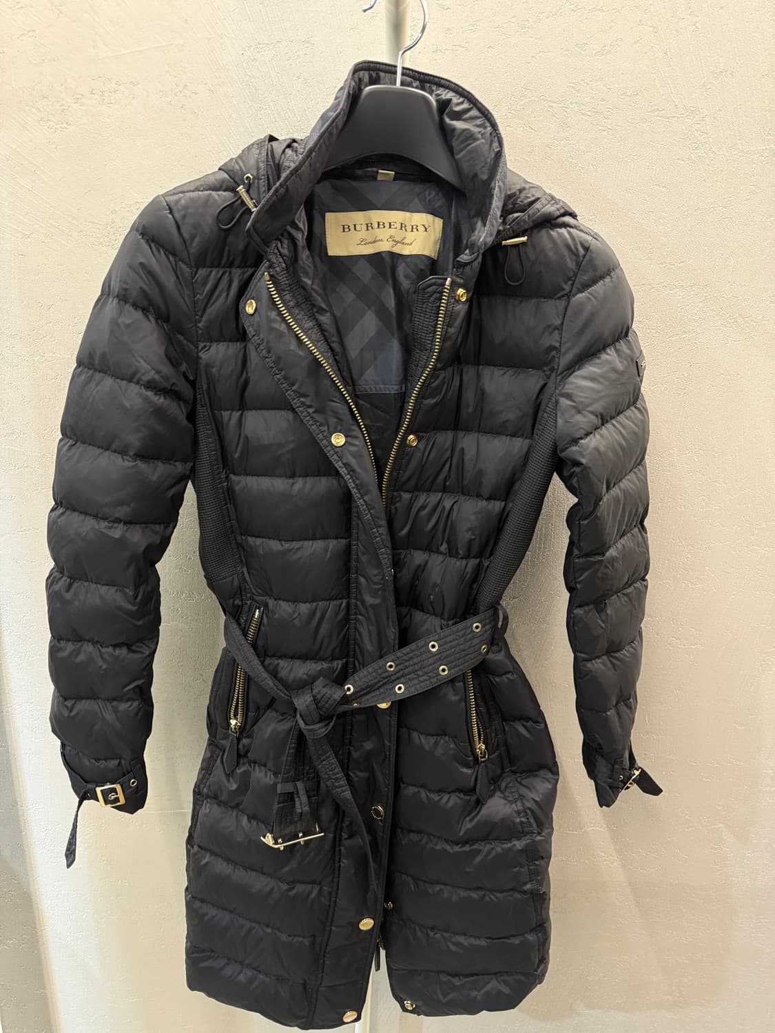 버버리 정품 애쉬무어 여성 구스다운 패딩 M 블랙 상품이미지2