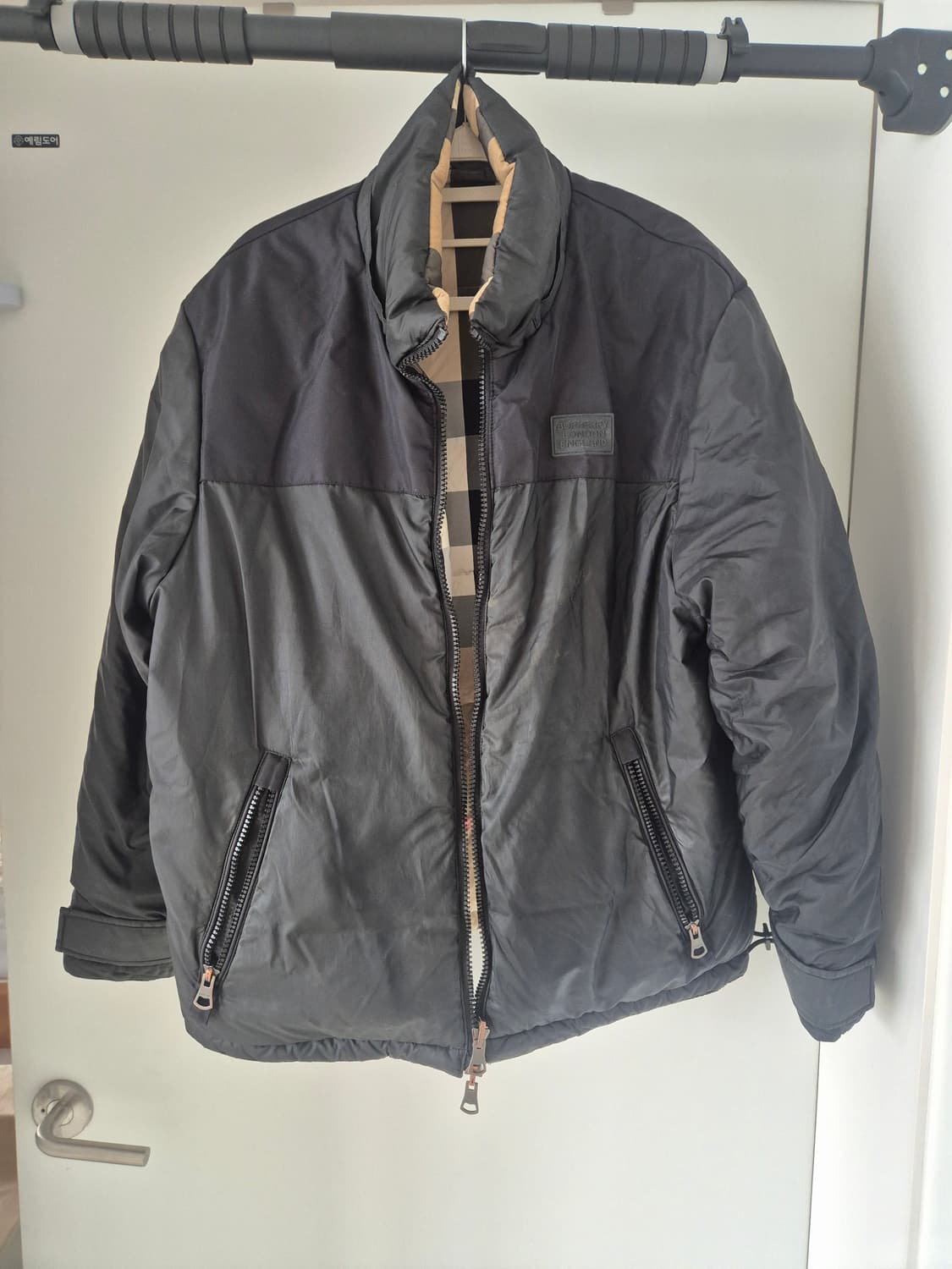 버버리 리버시블 체크 퍼퍼 패딩 판매합니다 상품이미지1