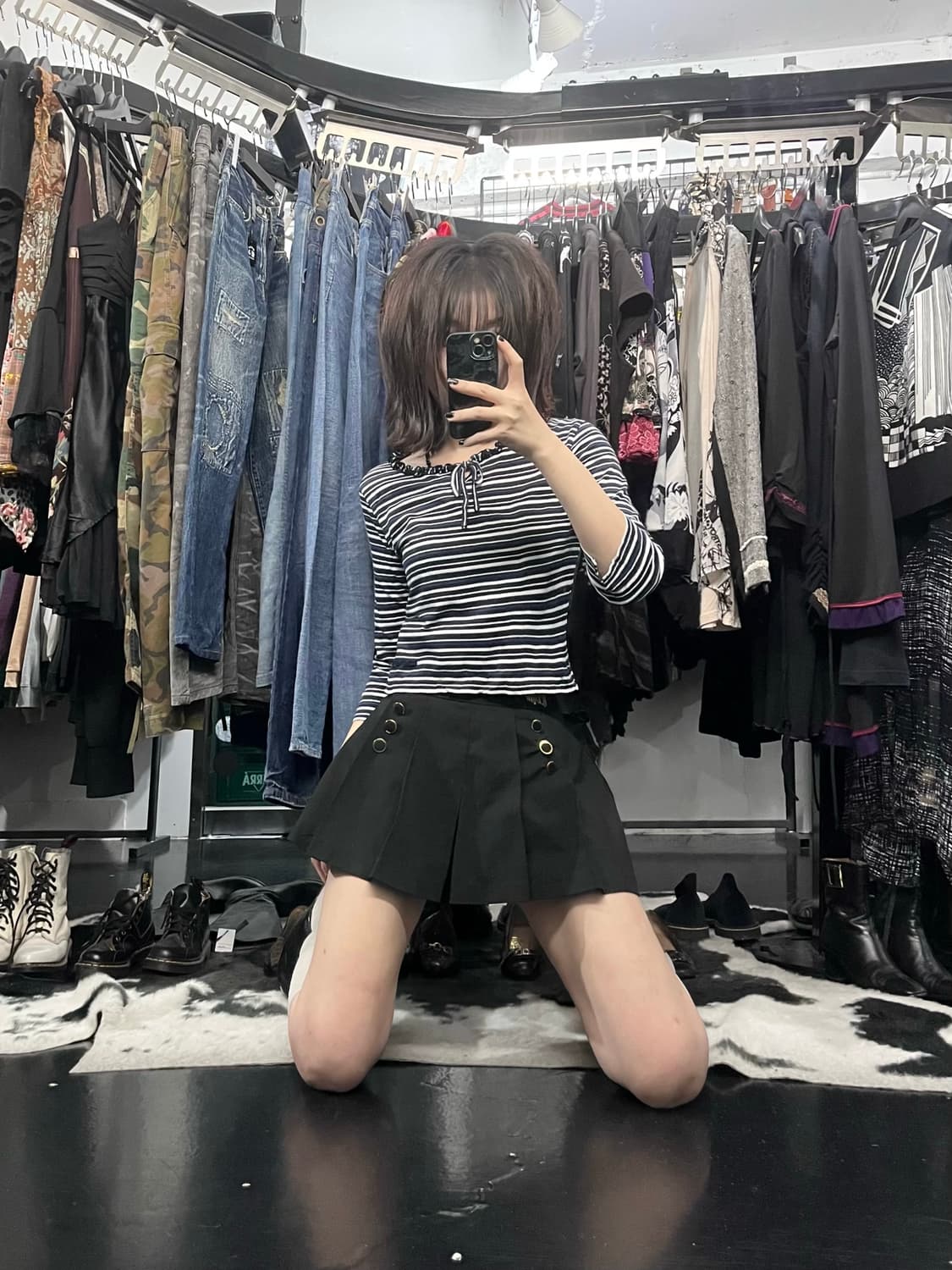꾸레쥬 스트라이프 크롭 롱슬리브 상품이미지1