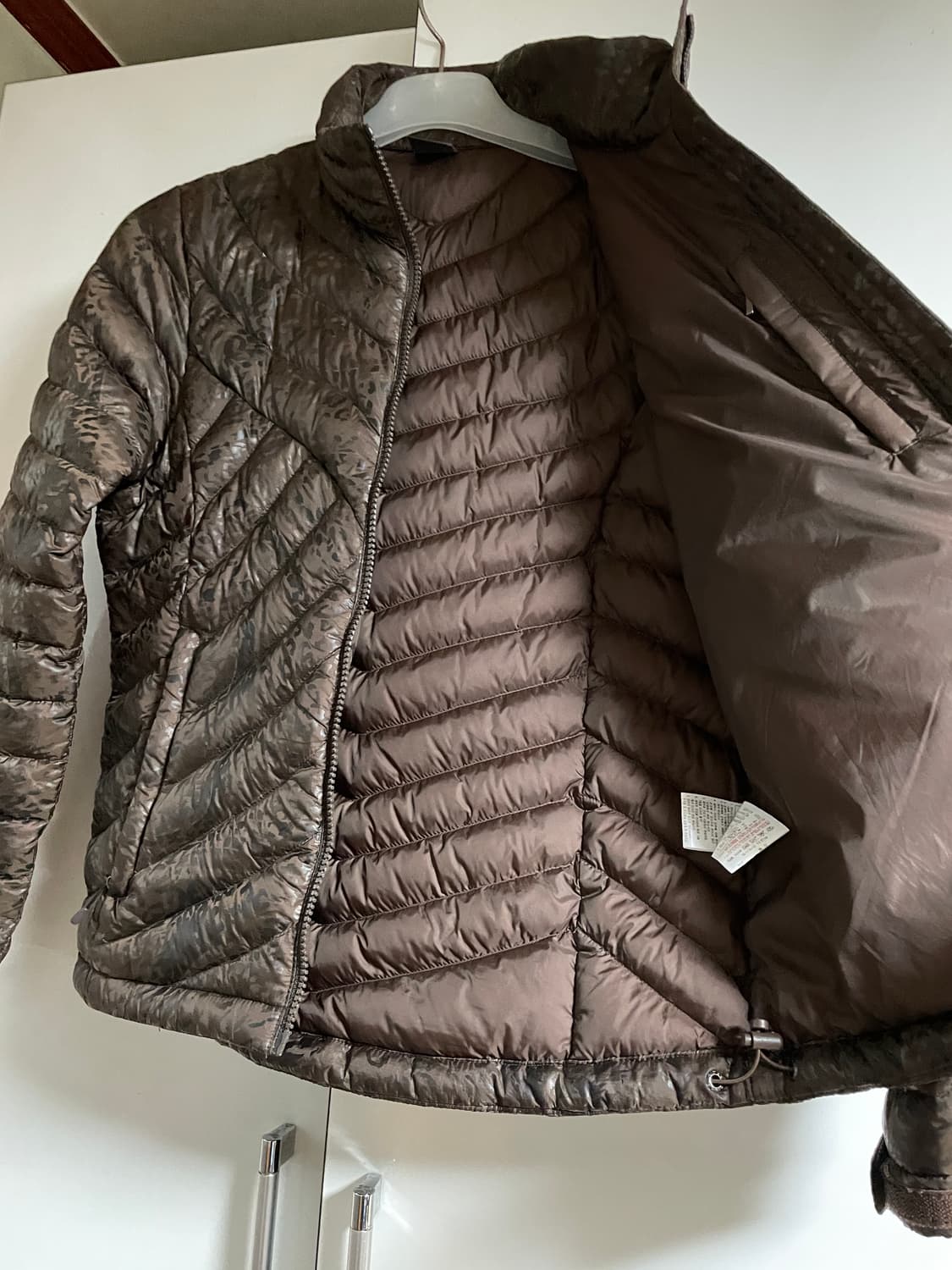 아이더 패턴 슬림 다운 자켓 경량 패딩 상품이미지3