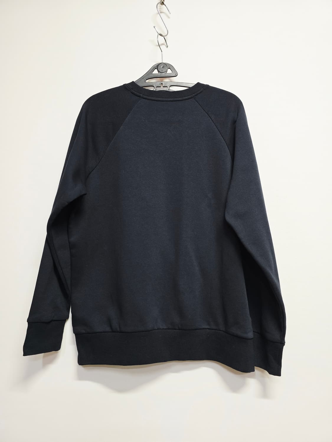 언더아머 블랙 맨투맨 기모티셔츠 상품이미지5