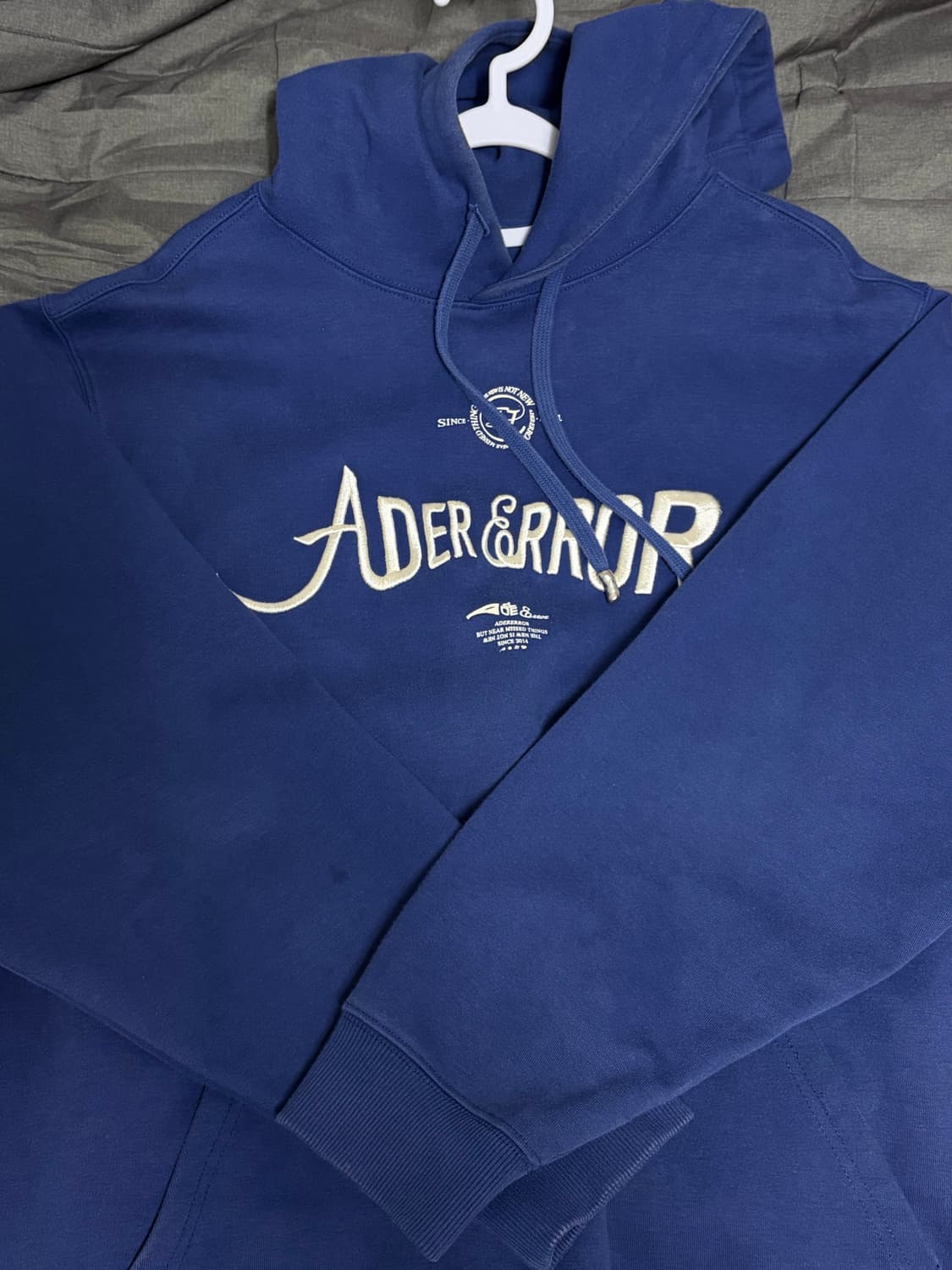 아더에러 베리프 로고 후드 네이비 상품이미지1