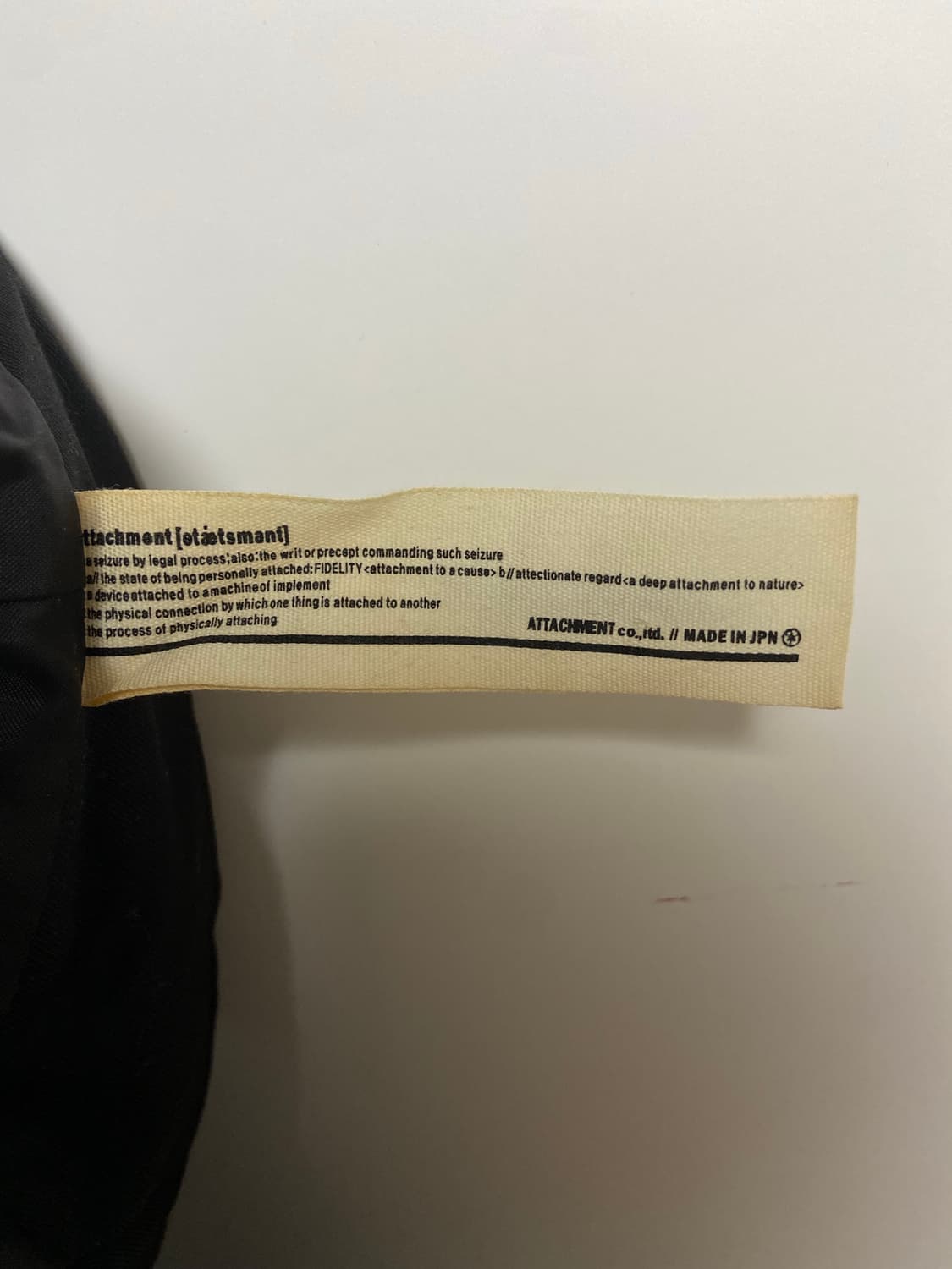 어태치먼트 비대칭 사선 랩 자켓 상품이미지8