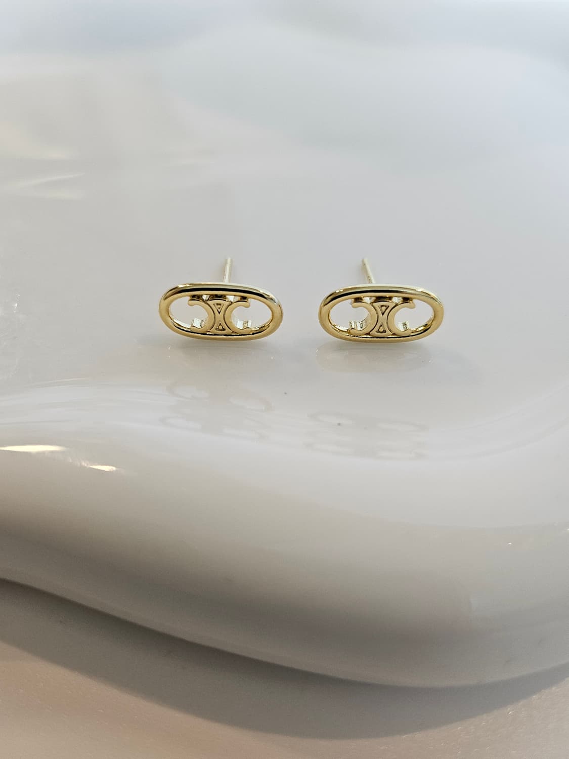 셀린느 미니 트리옹프 스터드 귀걸이 금장 상품이미지5