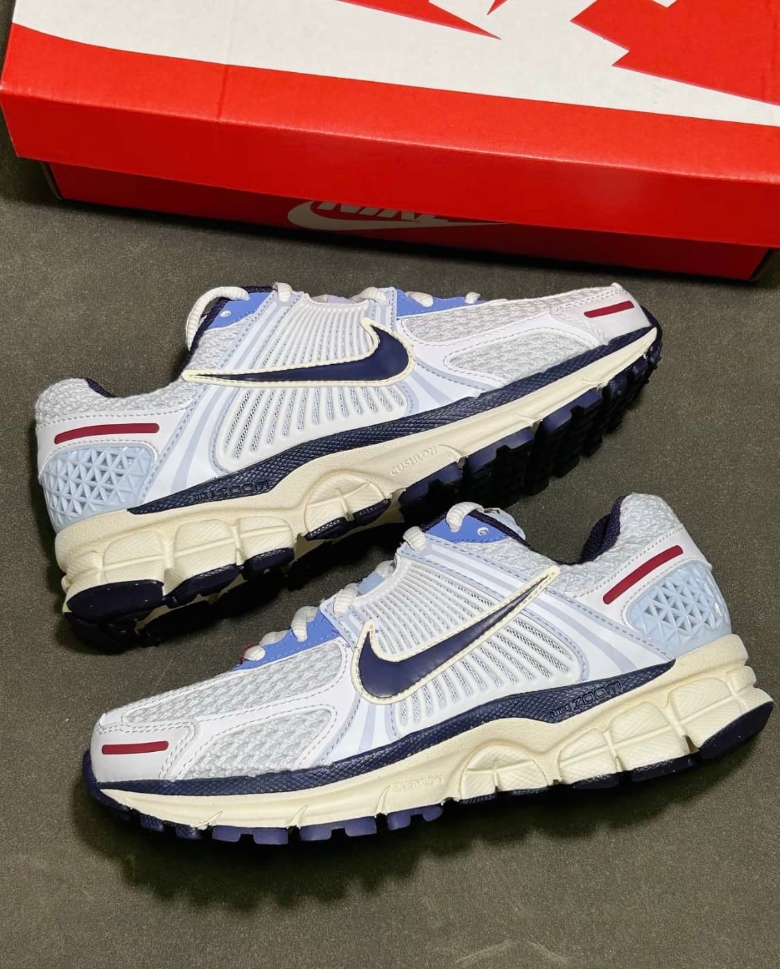 나이키 운동화 줌 보메로 5 블루 틴트 퍼플 잉크 런닝화 상품이미지1