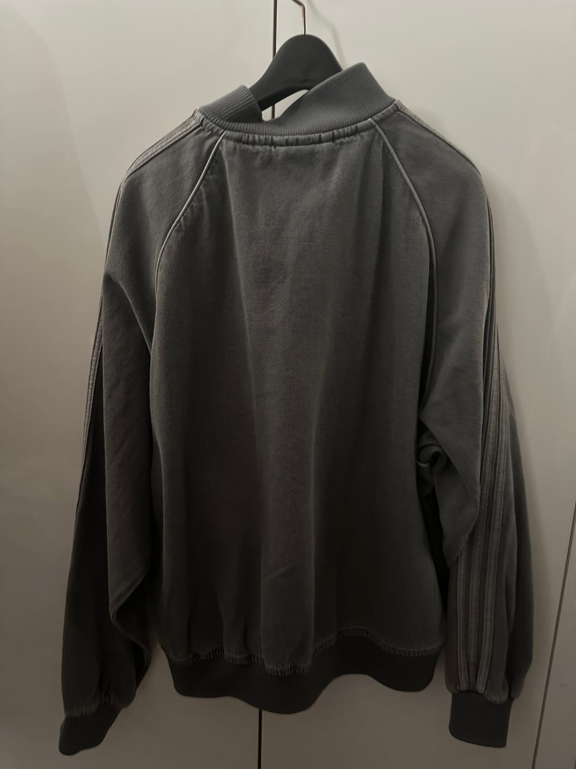 (아디다스) (SST 아디컬러 루즈 SST 데님 블랙 워시 자켓) (M) 상품이미지2