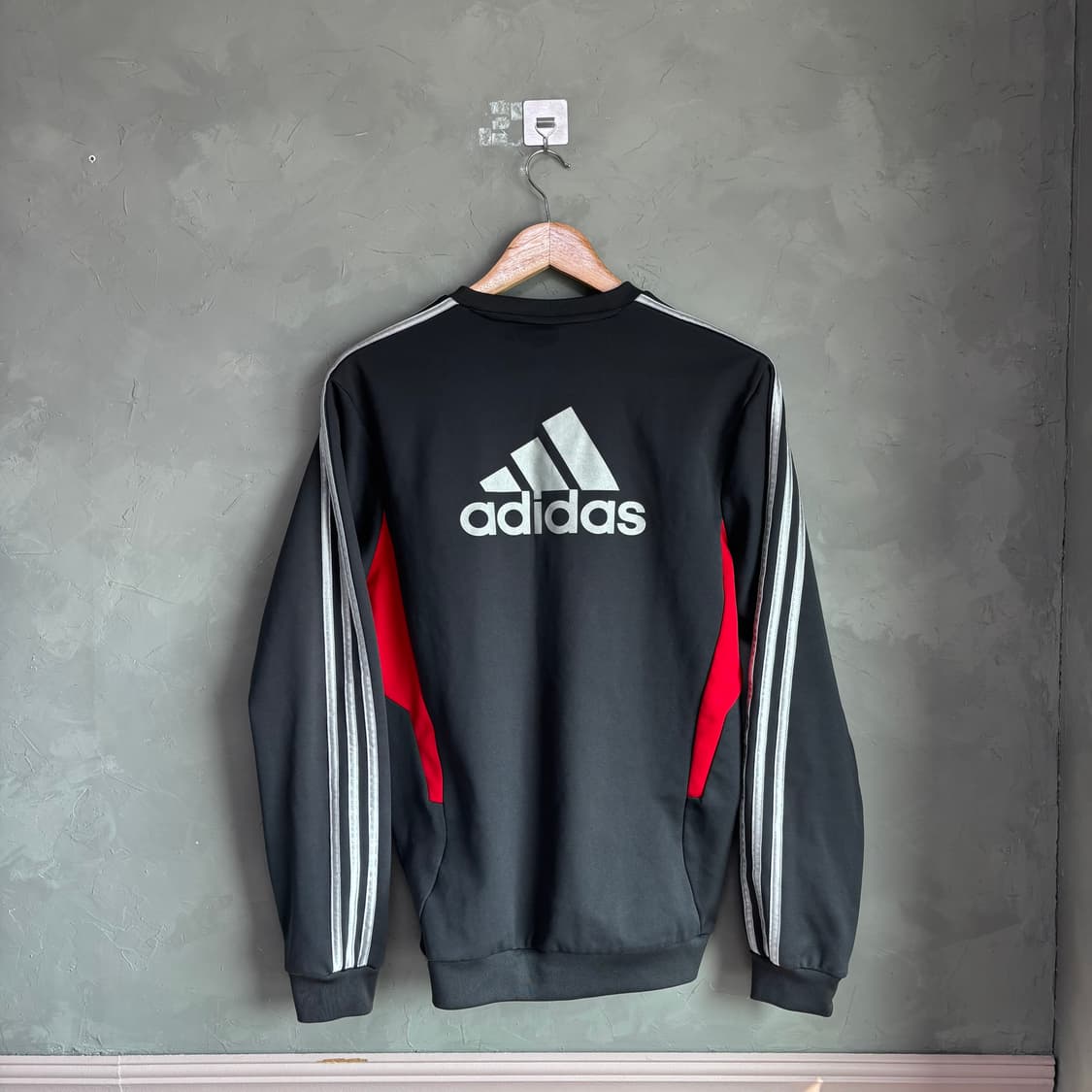 아디다스 리버풀 스웻 트레이닝탑 상품이미지4