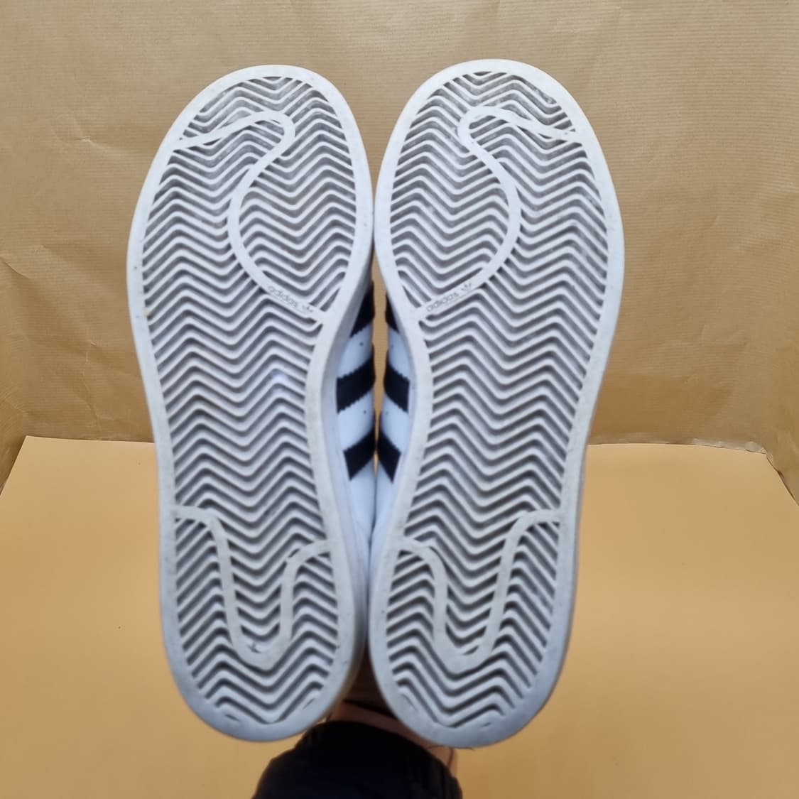 아디다스 슈퍼스타 니고베어 스니커즈235 상품이미지3