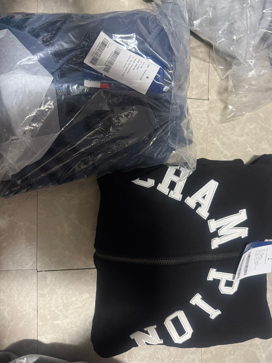 M사이즈 챔피온 아치로고 후드집업 블랙&가먼트다잉 블루 상품이미지1