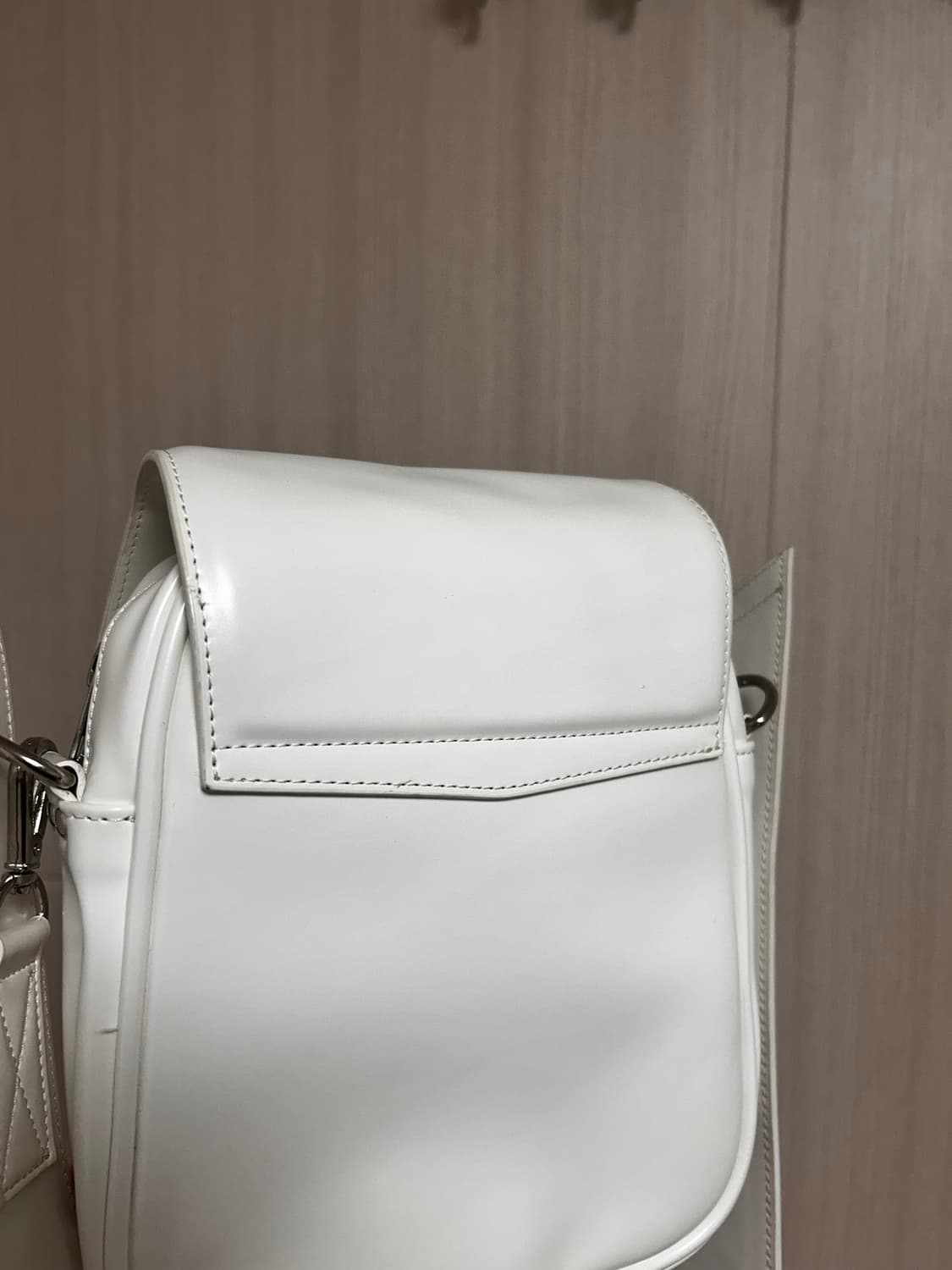 ulika santus 울리카 상투스 채리티 크로스 백 화이트 상품이미지6