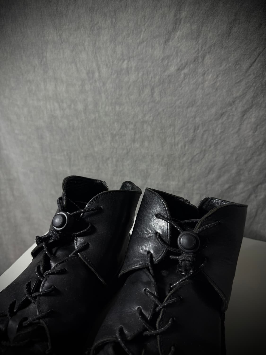 The Viridi-Anne Mid Cut Leather Sneakers 상품이미지10