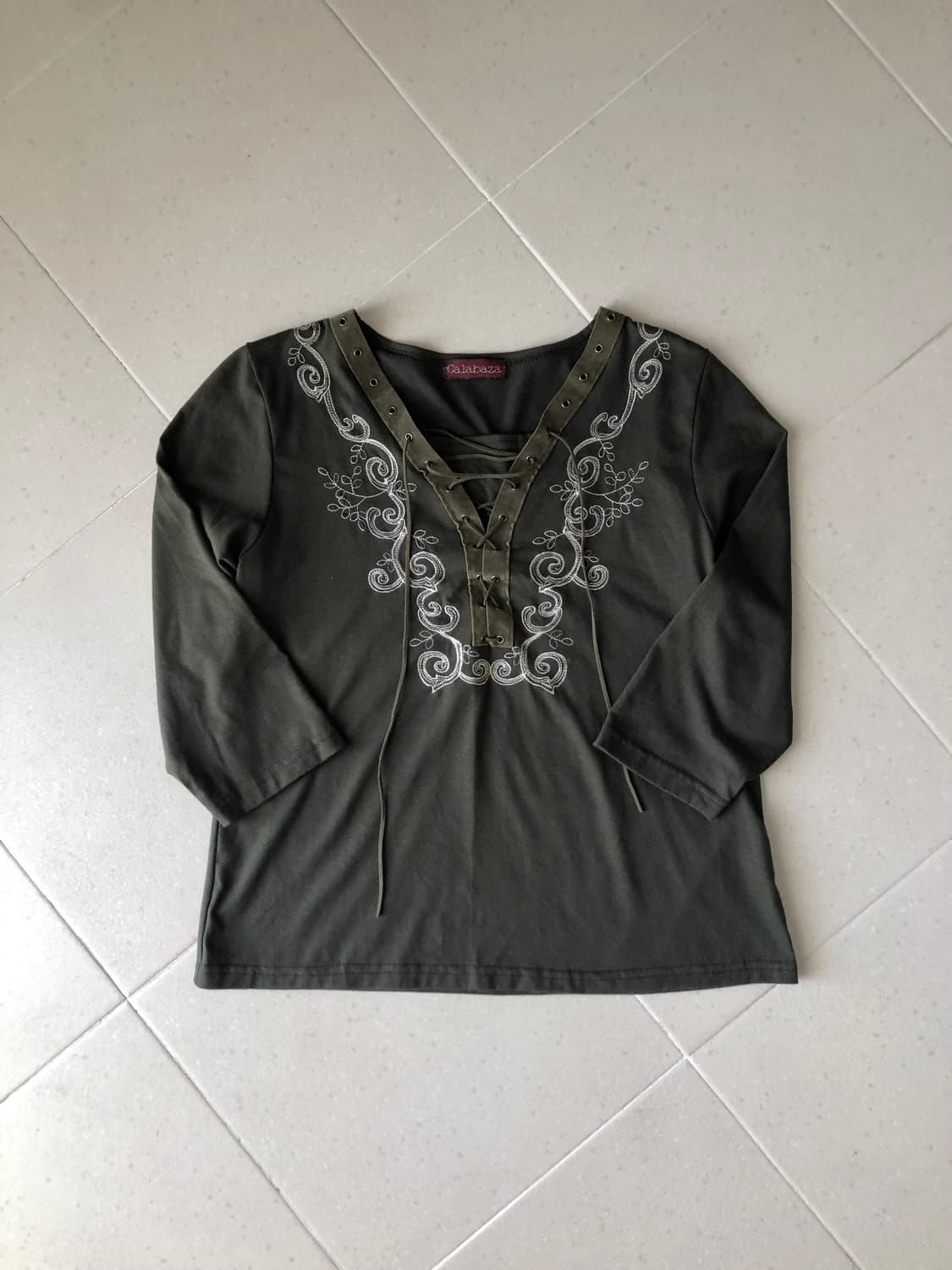olive lace-up top 상품이미지2