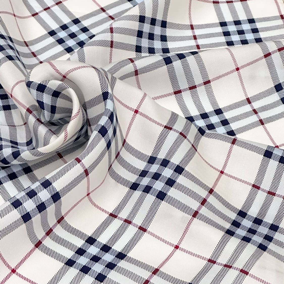 (새상품) burberry /버버리 실크혼방 쁘띠스카프 상품이미지2