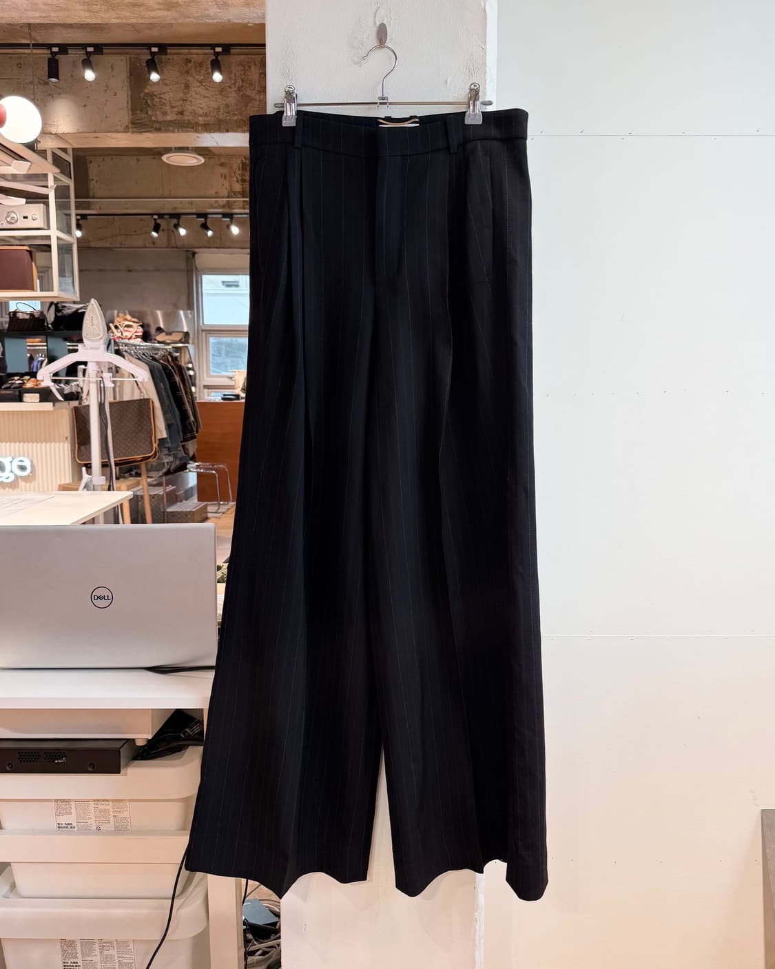 생로랑 블랙 스트라이프 와이드 슬랙스 팬츠  상품이미지2