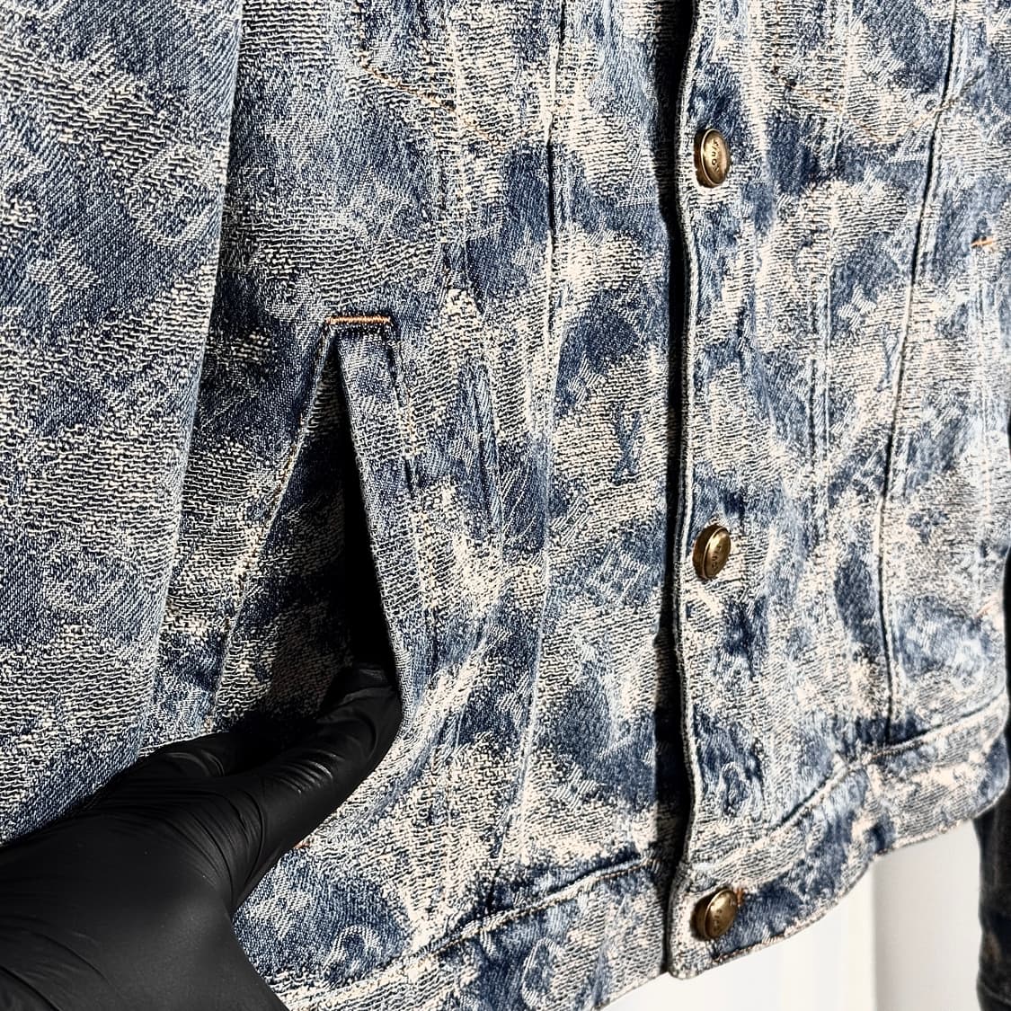 [정품] 25FW 신상 루이비통 테피스트리 모노그램 데님 트러커 재킷 상품이미지4