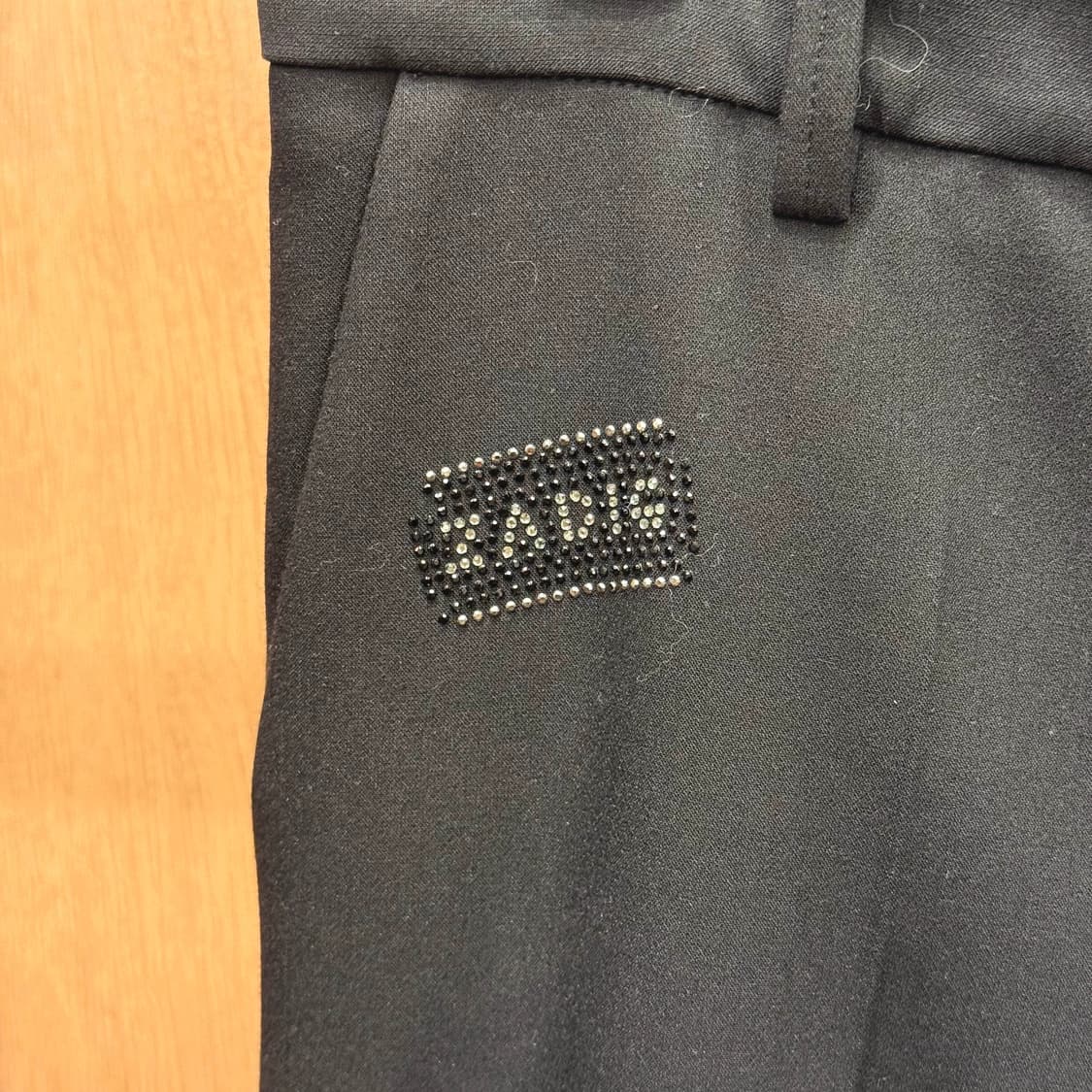 쟈딕 앤 볼테르 폴크 스트라스 슬랙스 크리스탈 로고 디테일 블랙 상품이미지6