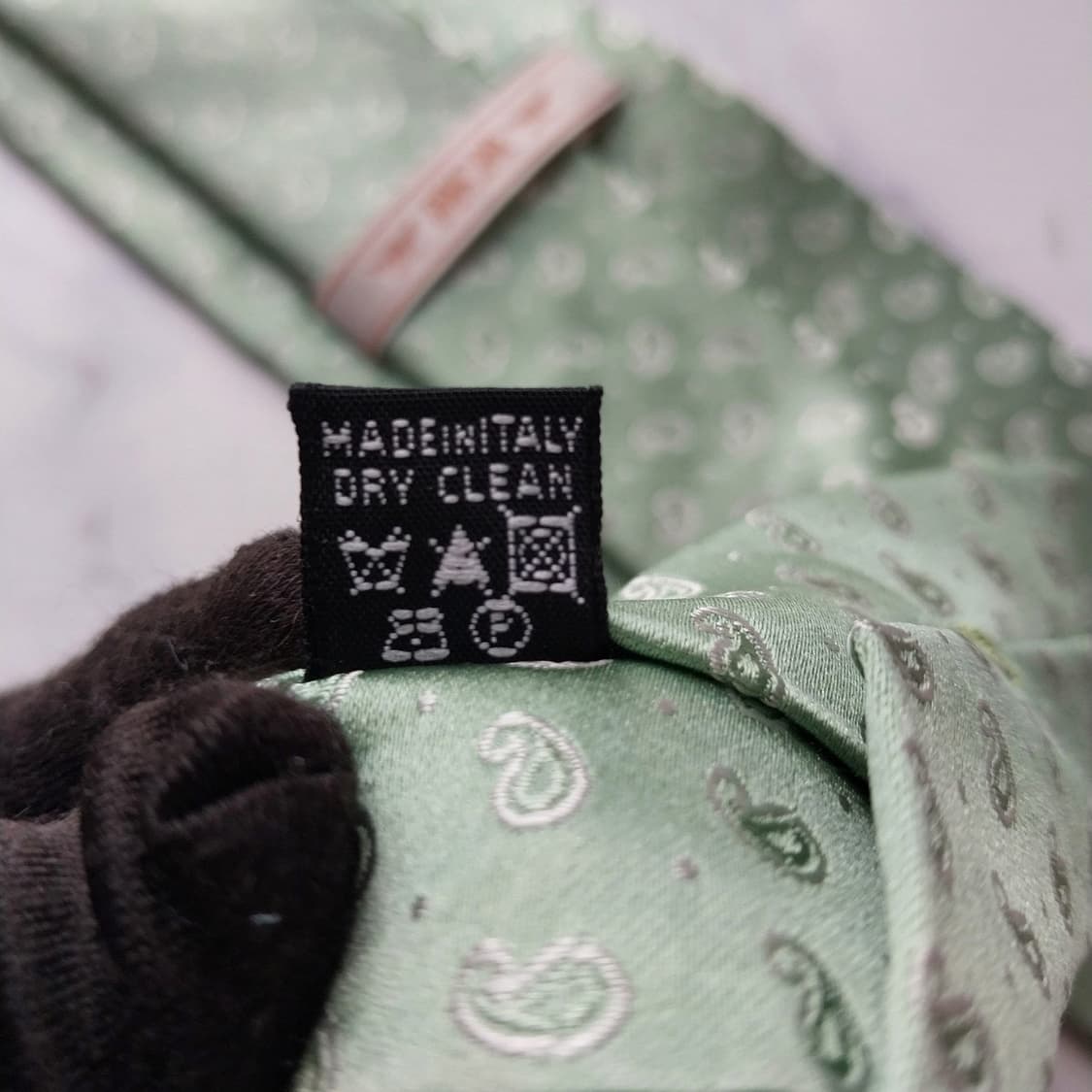 엠씨엠 실크 페이즐리 자수 넥타이 8.2cm A+등급 K1926
 상품이미지10