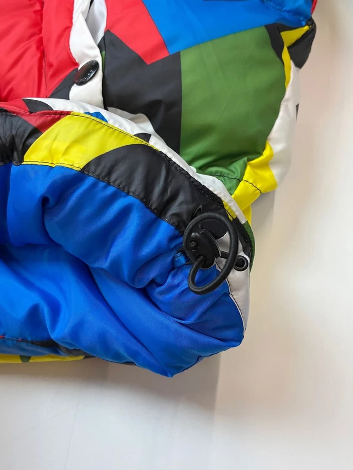 아디다스 멀티 블록 패턴 대장급 푸퍼 패딩 PN5432 상품이미지6