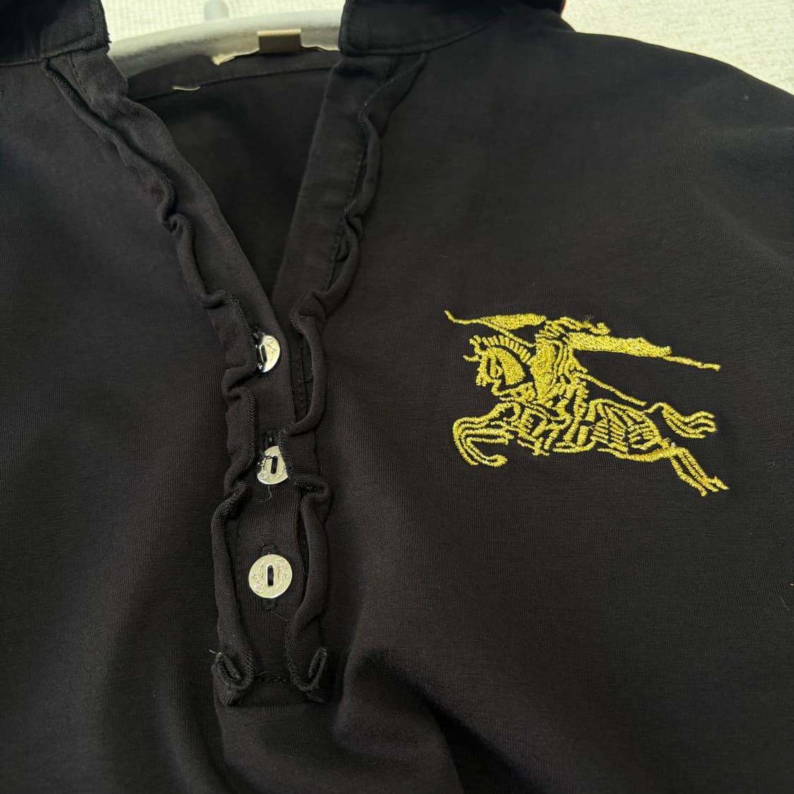 XL)버버리 00s 올드스쿨 금장빅로고 노바패턴카라 프릴 롱슬리브 상품이미지4