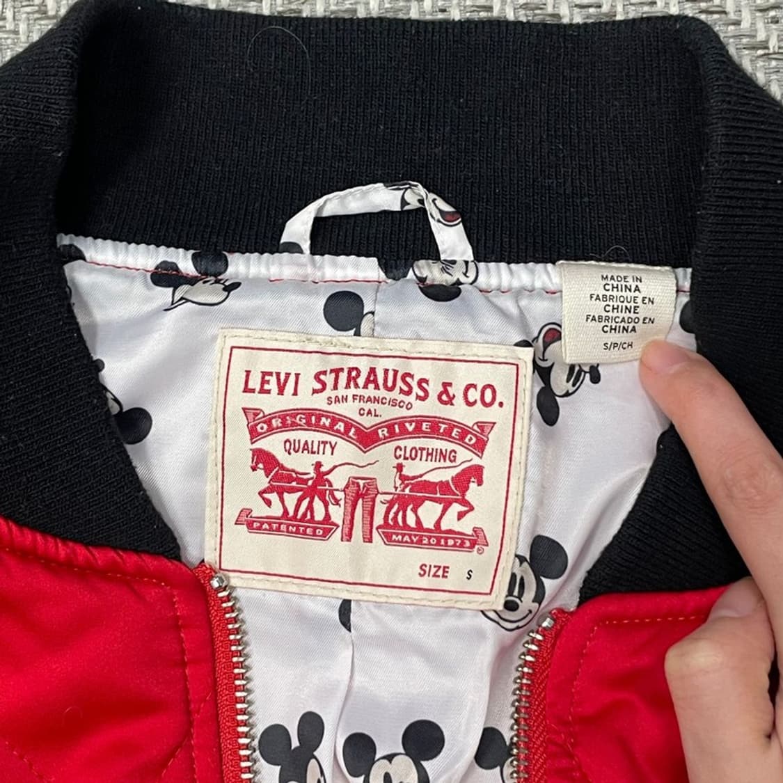 리바이스 디즈니 콜라보 스팽글 바시티 점퍼 v0090 상품이미지6